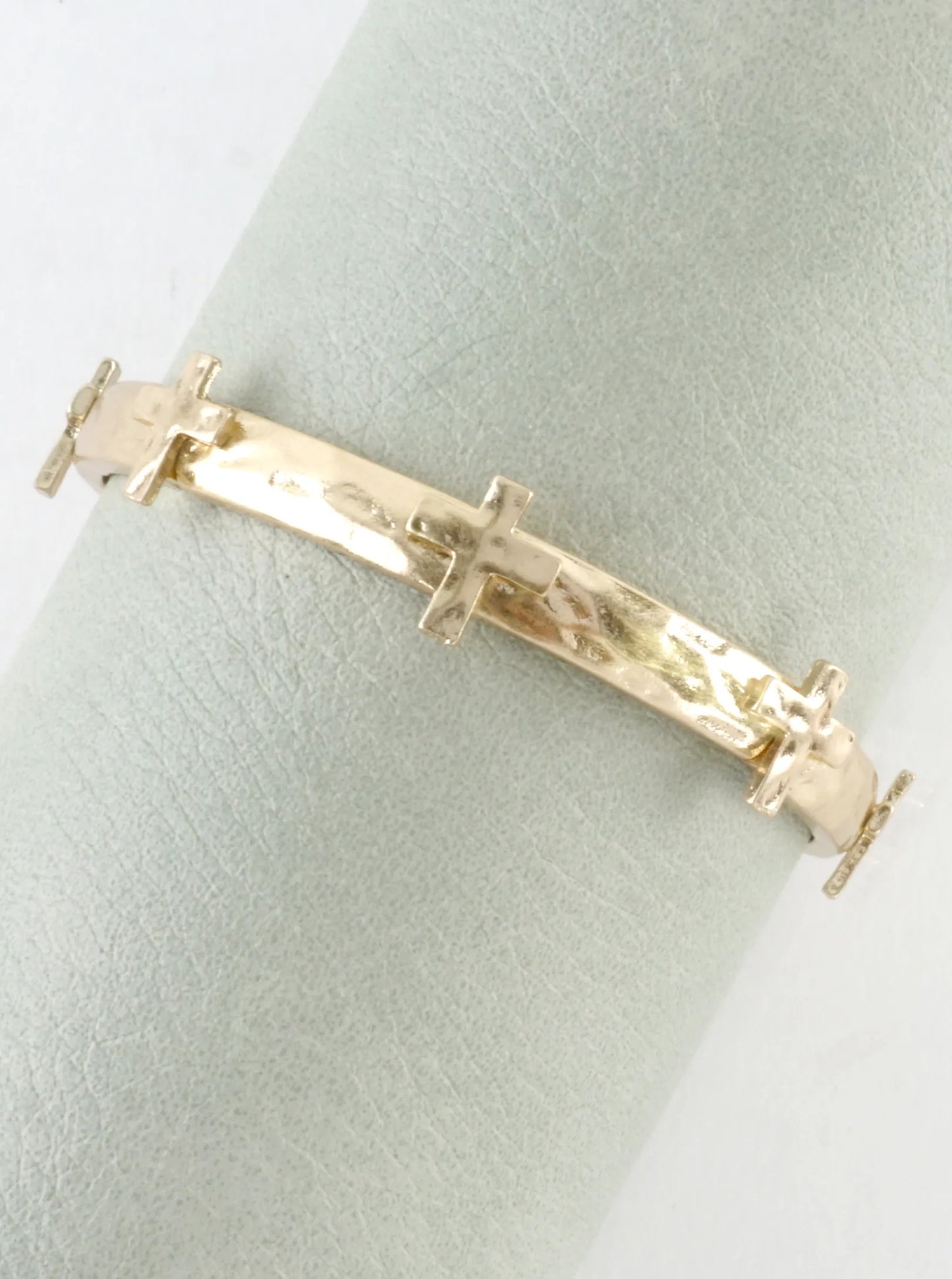 Hammered Cross Stretch Bangle Bracelet