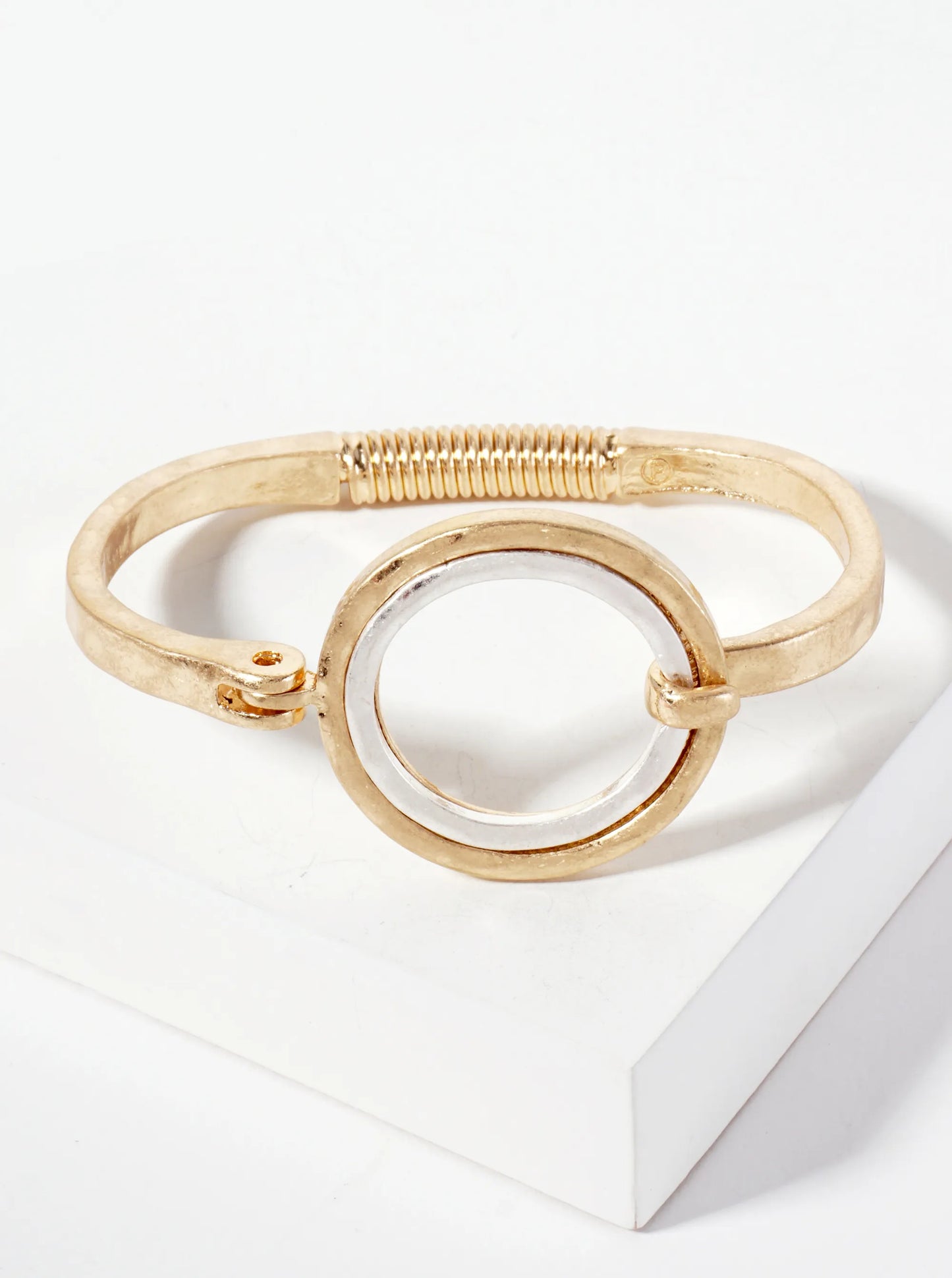 Hammered Dual-Tone Circle Hook Hinge Bracelet