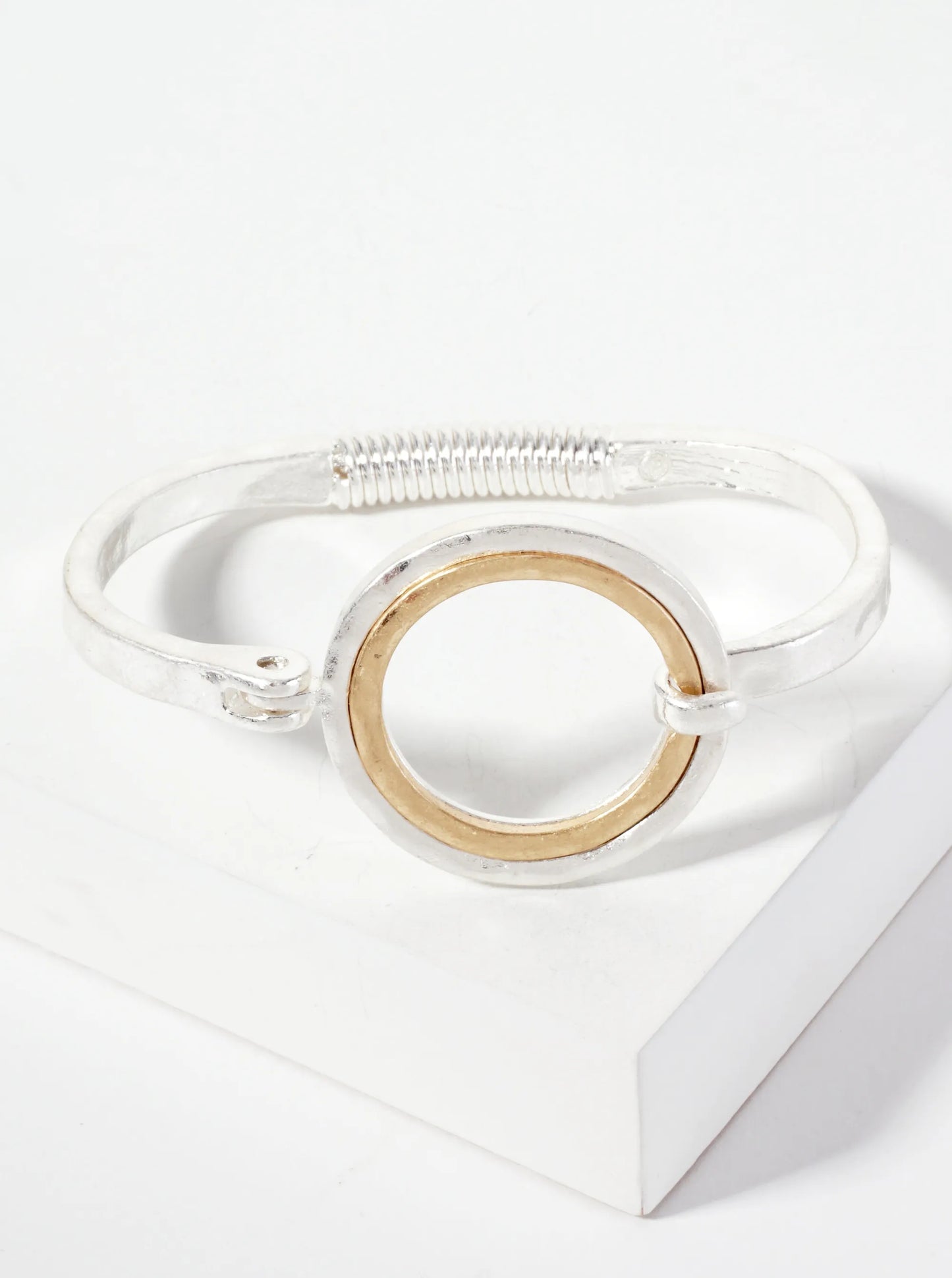 Hammered Dual-Tone Circle Hook Hinge Bracelet