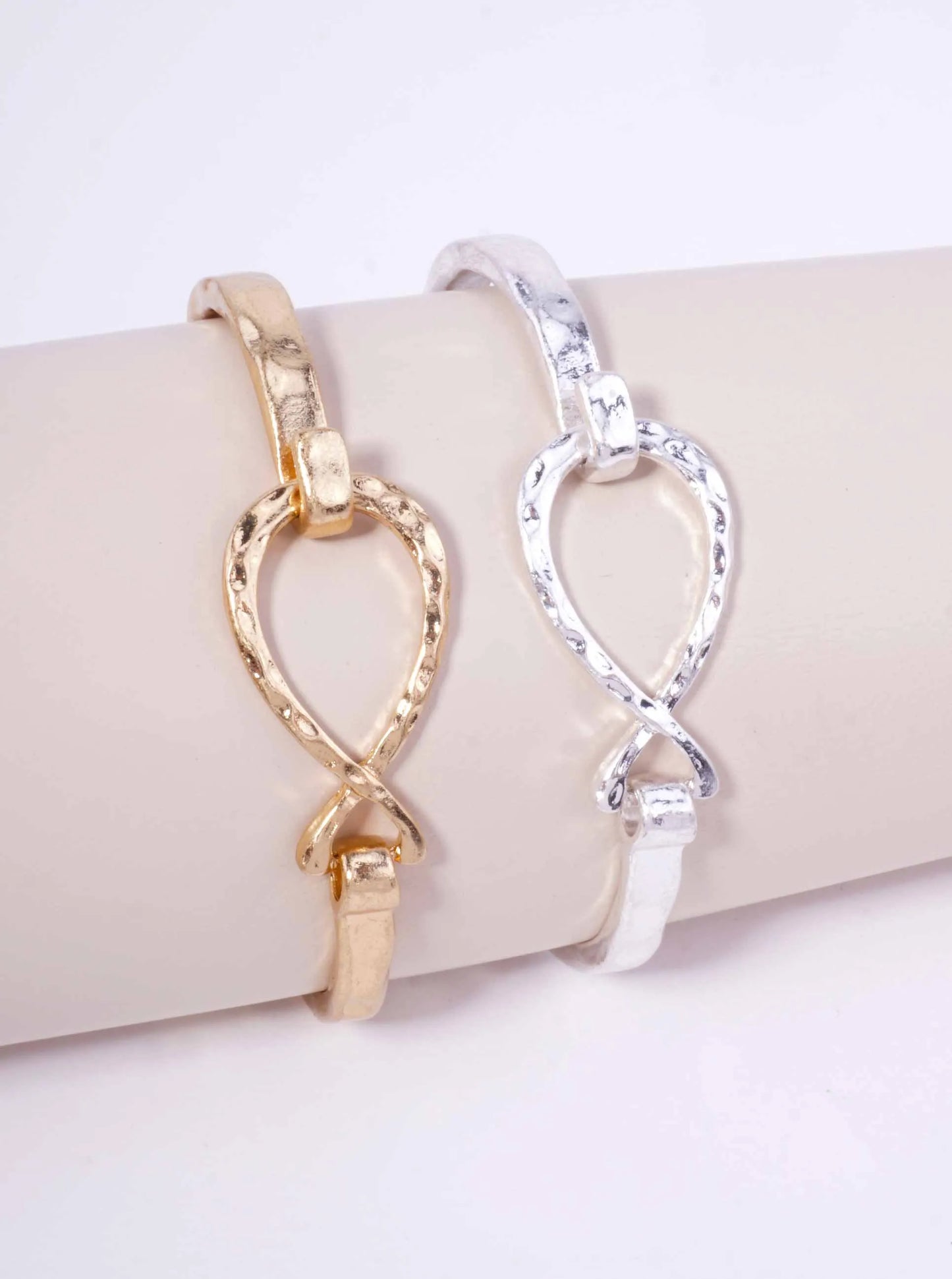 Hammered-Infinity-Cuff-Hook-Closure-Bracelet-33-AYBQ005-WG-2-Y83XSY05085126K1020.jpg