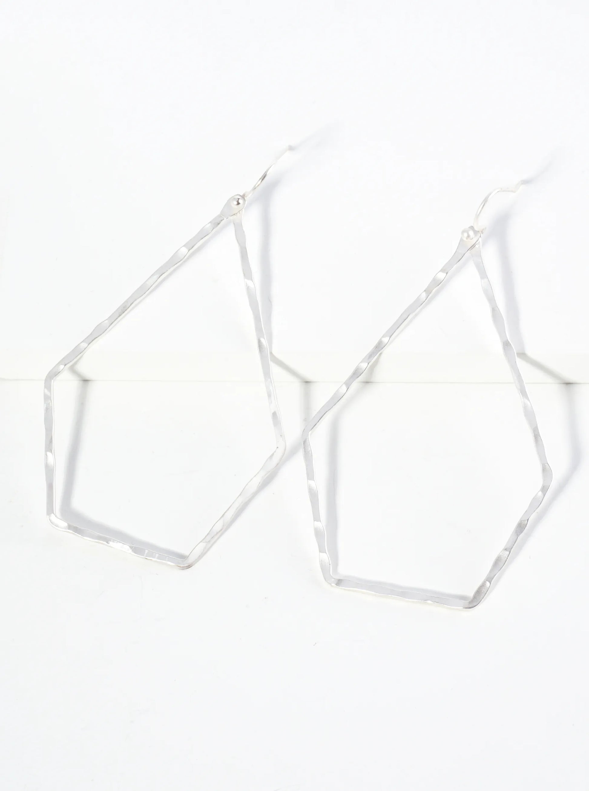 Hammered-Metal-Long-Pentagon-Drop-Dangle-Earrings-141-73918-MS-0-6UAKN905080226K0253.jpg