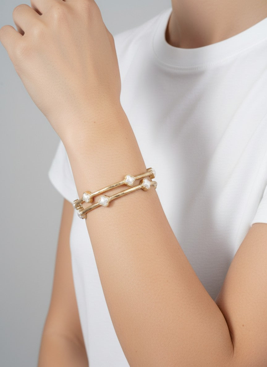 Hammered-Quatrefoil-Stone-Bangle-Bracelet-33-JB2522-WGPR-2-HKTMI908072626K1026.jpg