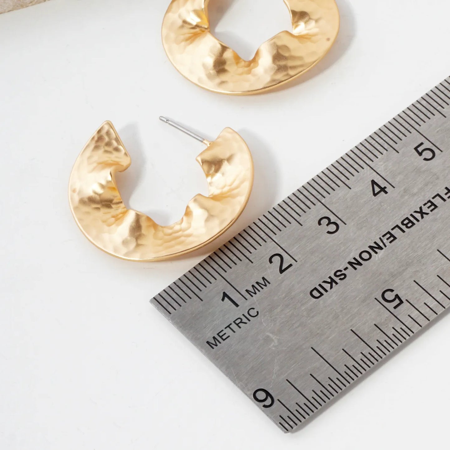 Hammered-Texture 30mm Wavy Wide Hoop Earrings