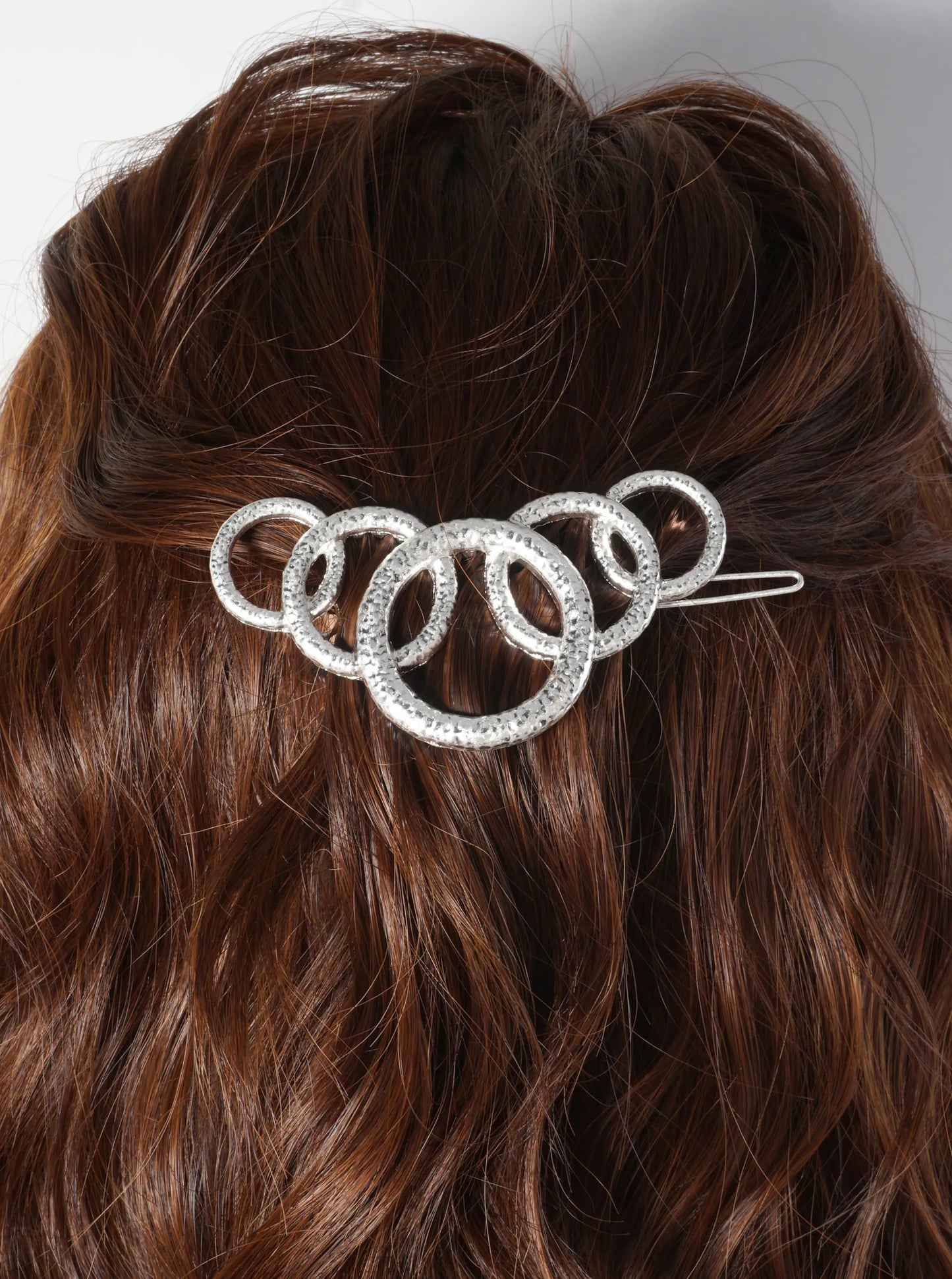 Hammered-Texture Graduated Overlapping Circles Metal Casting Hair-Pin