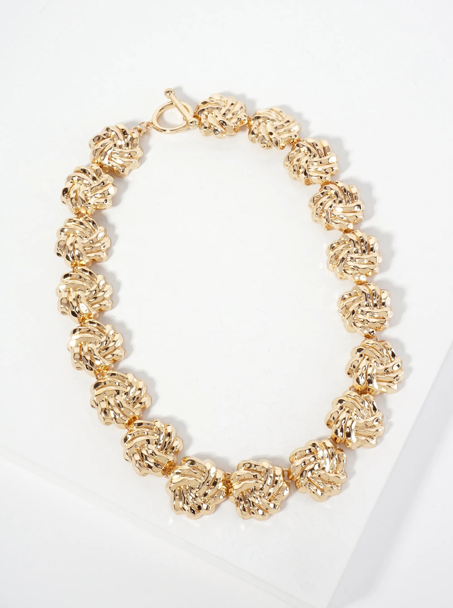 Hammered-Texture Knot Design Vintage Chain 17-inch Necklace With Toggle-Closure