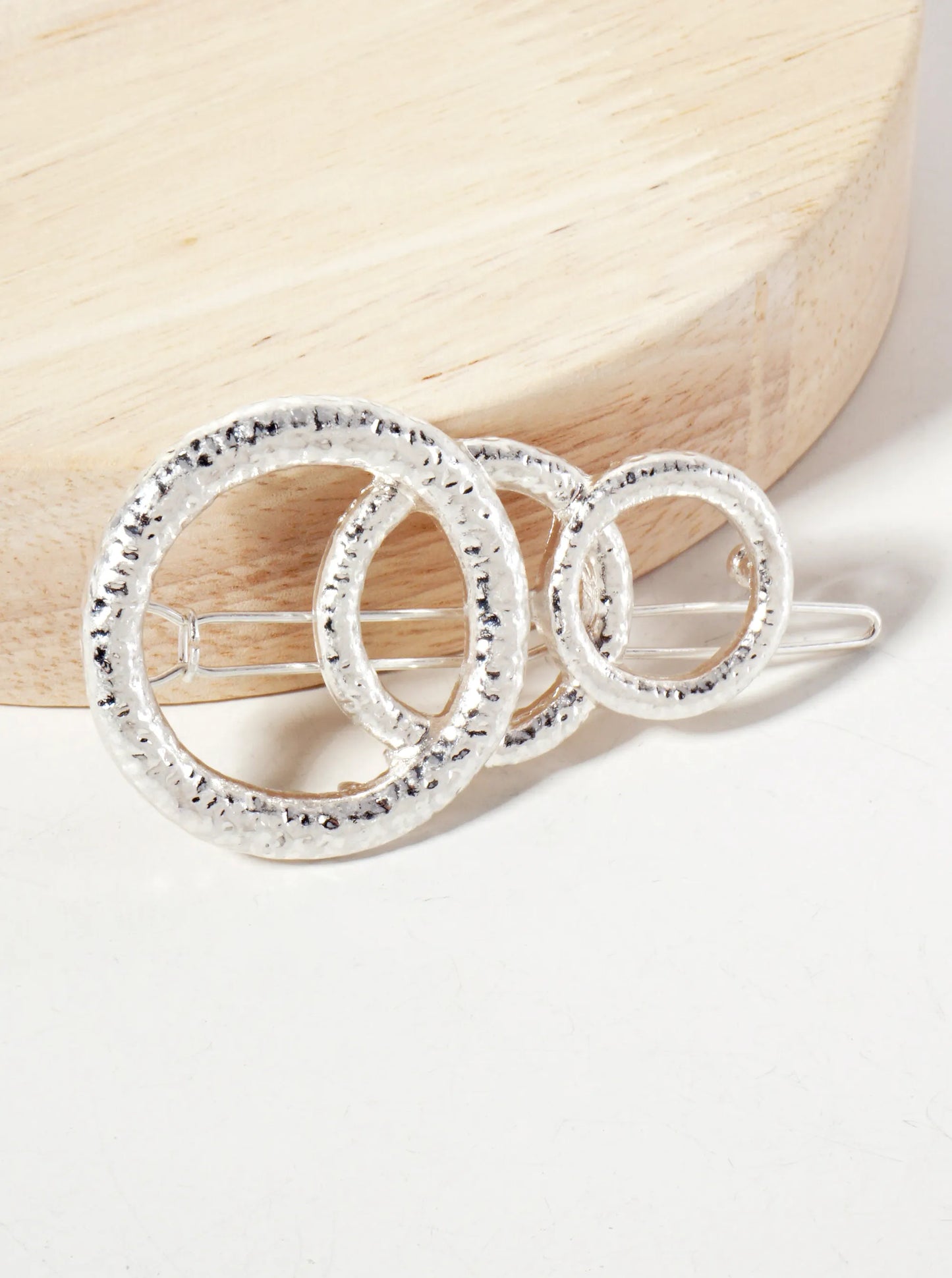 Hammered-Texture Three Overlapping Circles Metal Casting Hair-Pin