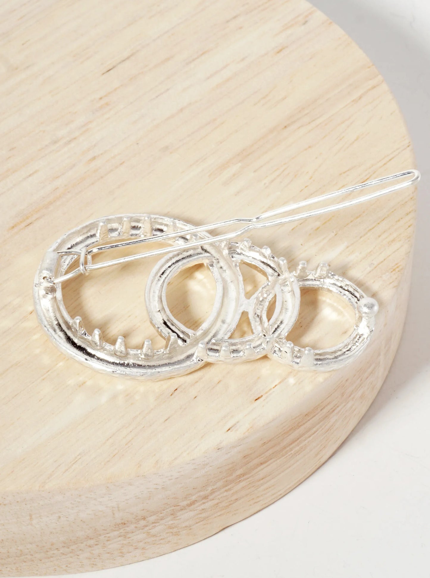 Hammered-Texture Three Overlapping Circles Metal Casting Hair-Pin