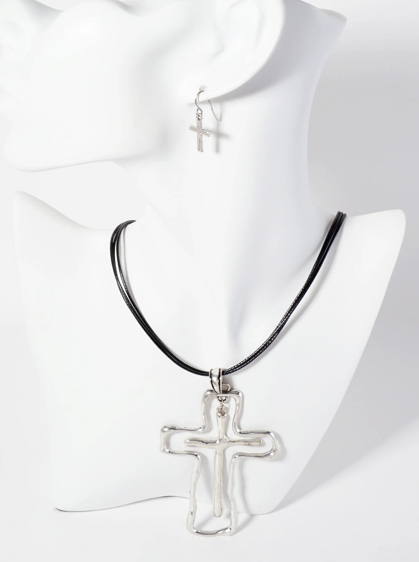 Hammered-Textured Double Cross Pendant Layered Leatherette Necklace Set-with-Earrings