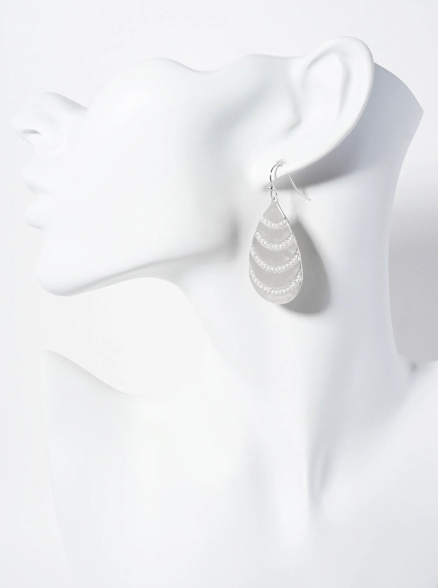 Hammered-texture Teardrop Earrings With Pearls Arranged In A Wavy Curve