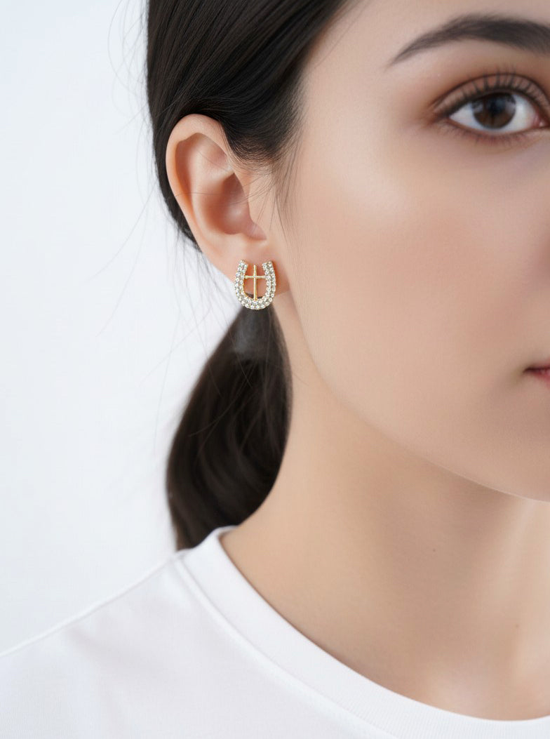 Horseshoe-Rhinestone-Stud-Earrings-61-E7147-GCR-3-DMAH6T26065626K1104.jpg