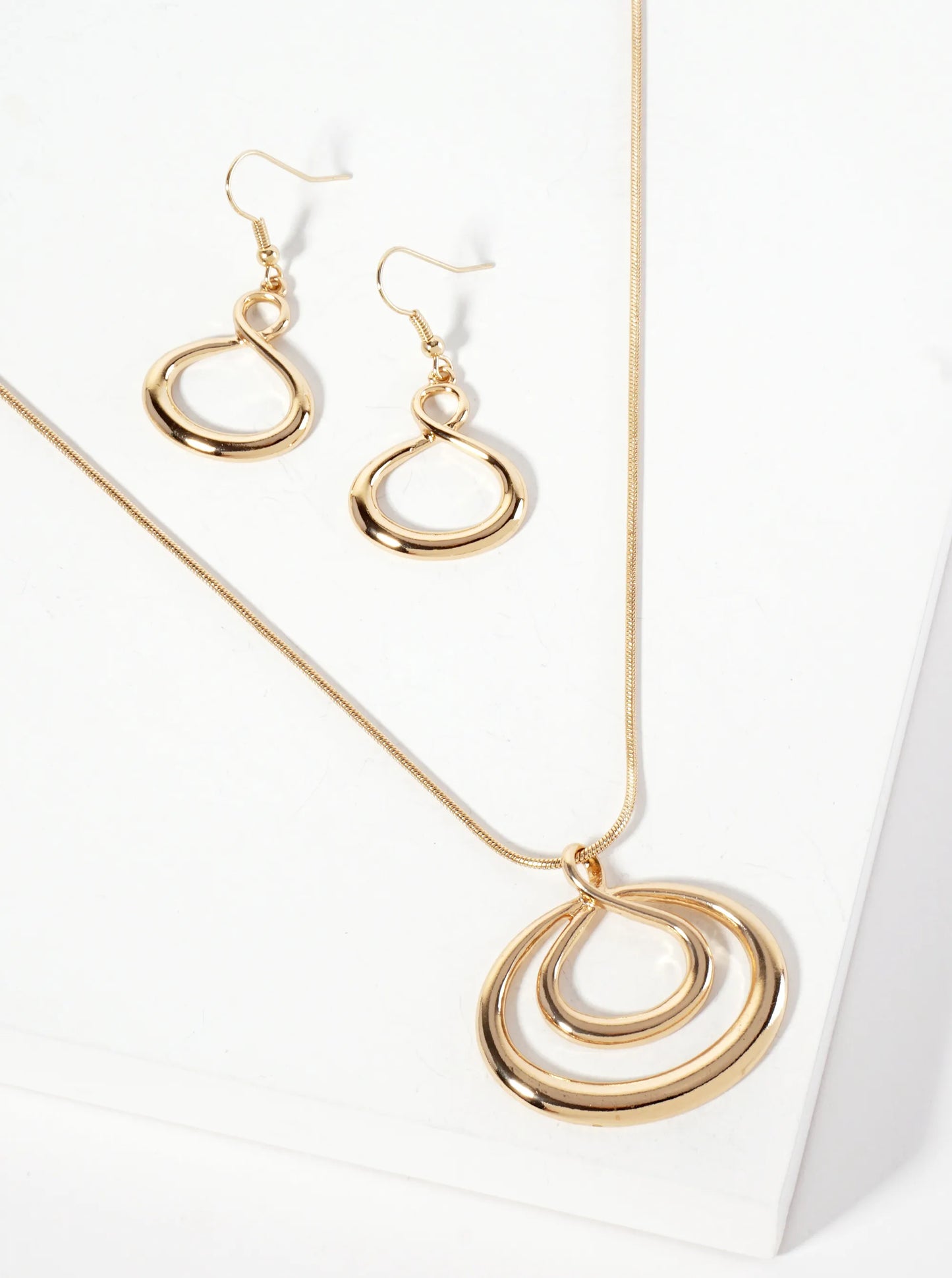 Infinity-Shaped Double Oval Pendant Necklace Set-with-Earrings