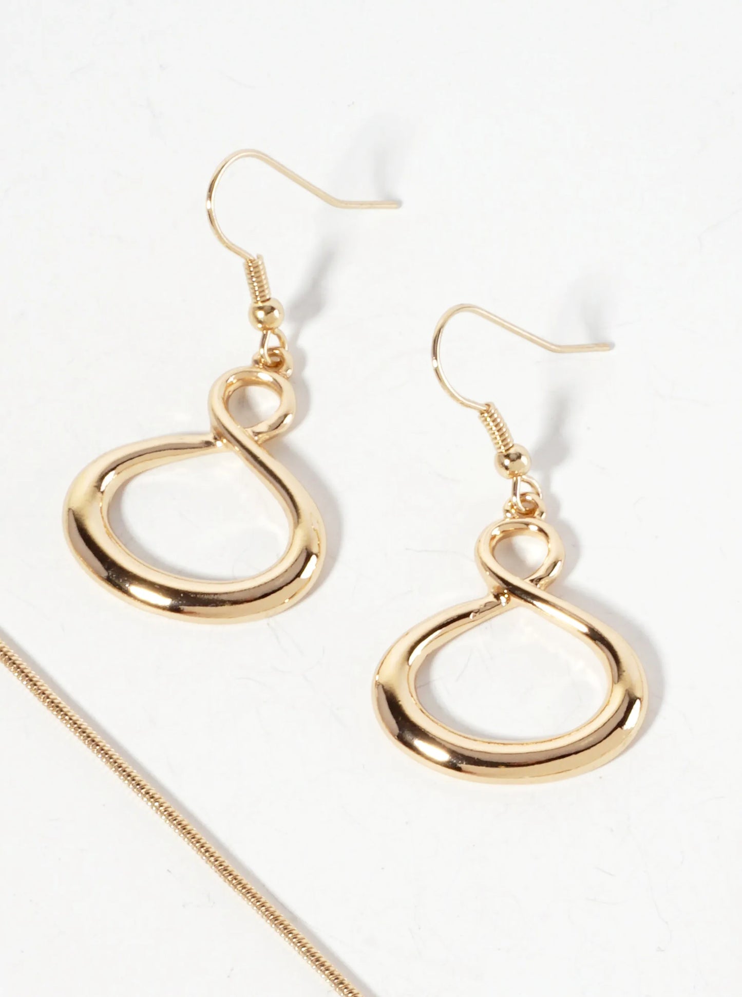 Infinity-Shaped Double Oval Pendant Necklace Set-with-Earrings