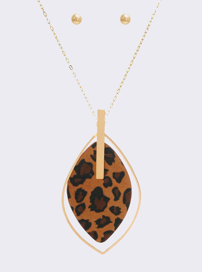 Leatherette Leaf Pendant Long Necklace Set With Earrings