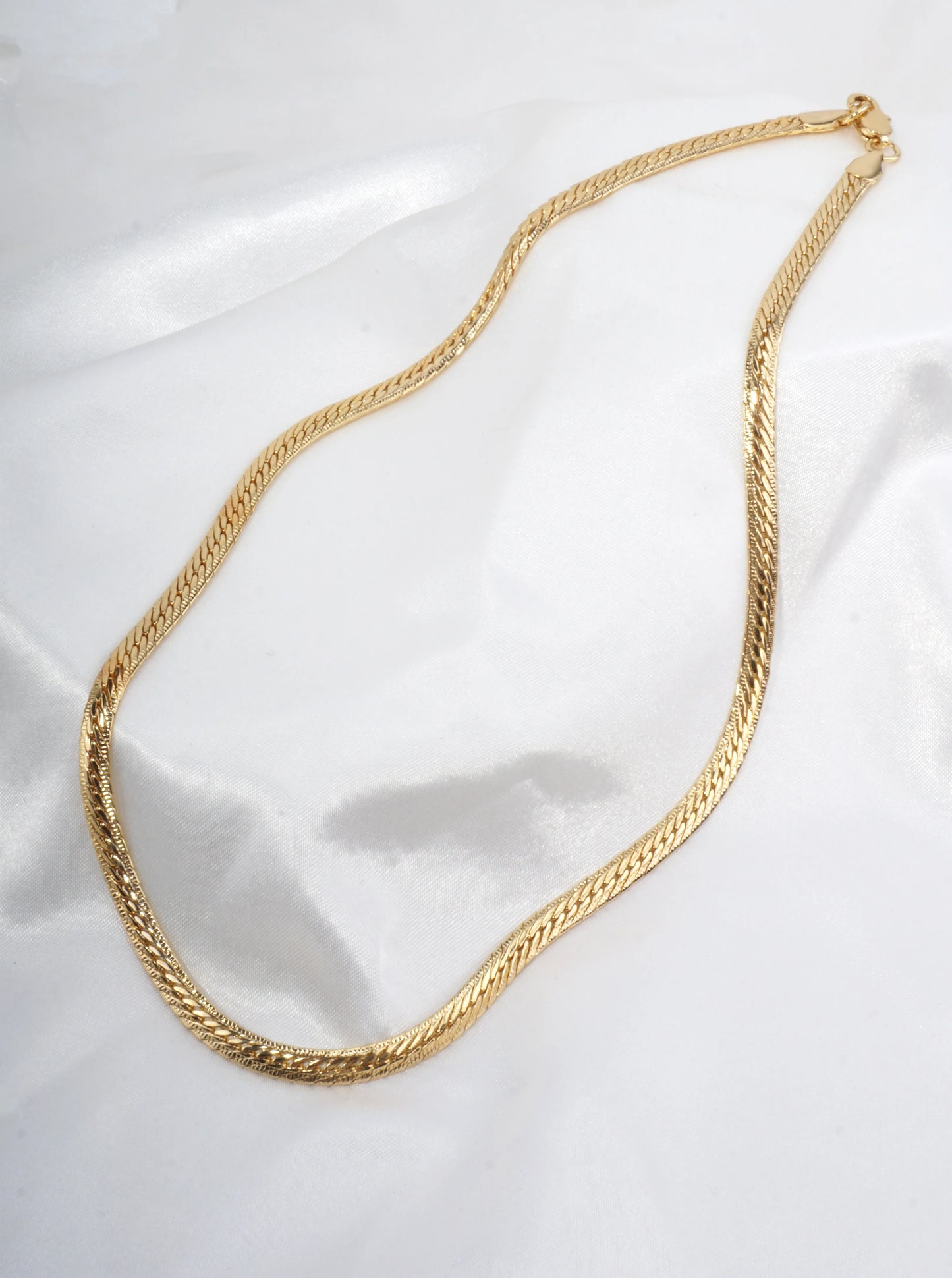 Luxe Textured Snake Necklace