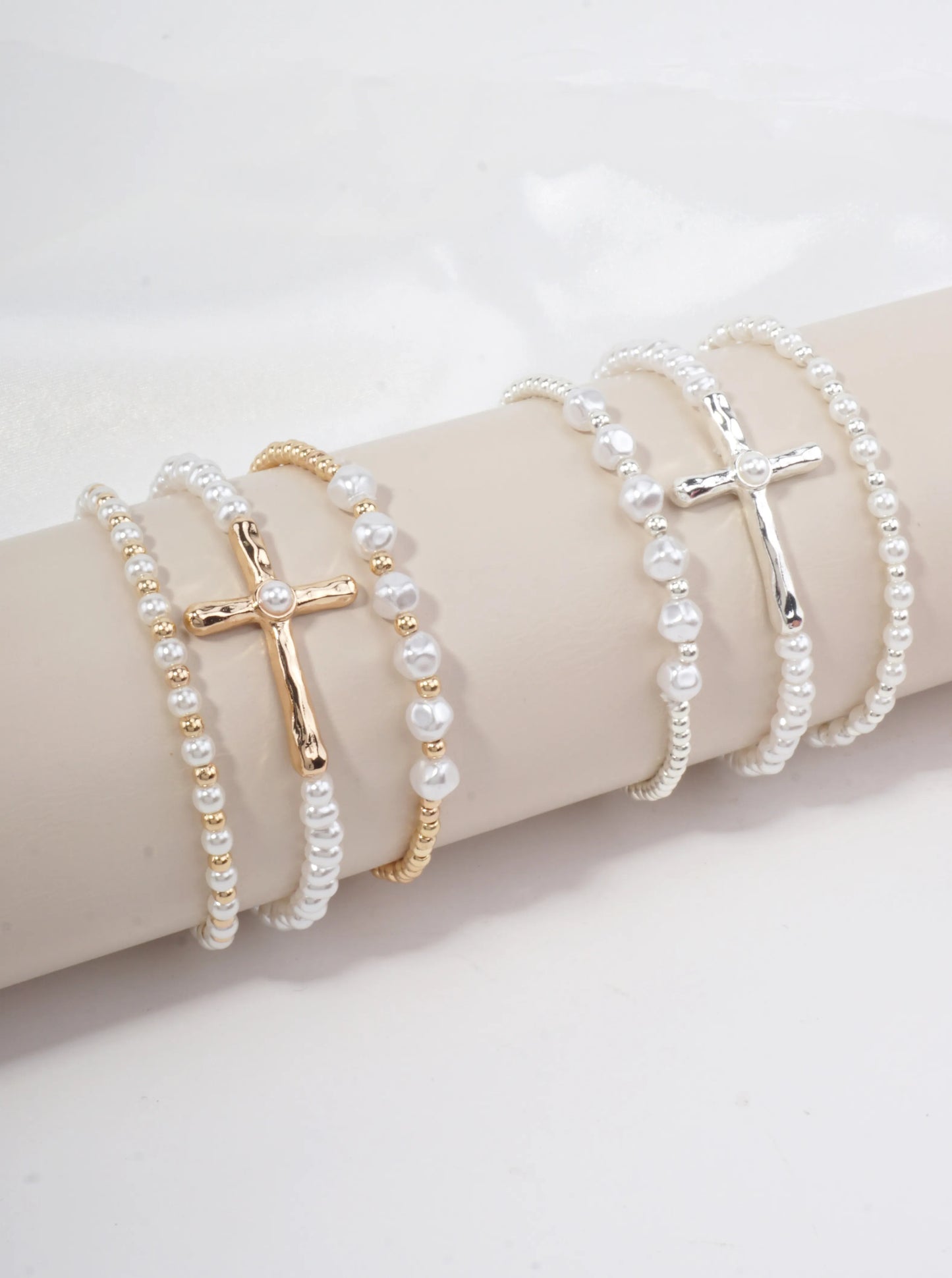 Hammered Cross Stretch Pearlized Bracelet
