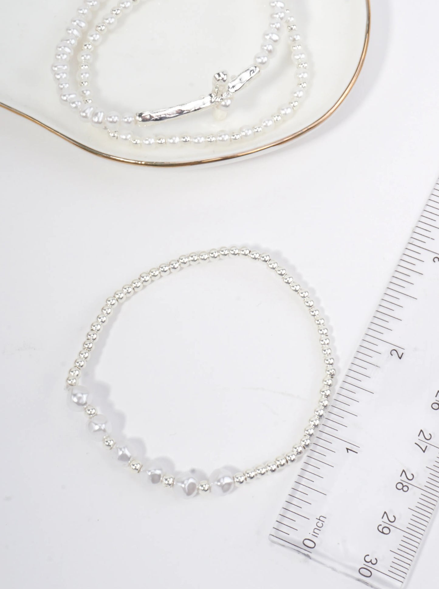 Hammered Cross Stretch Pearlized Bracelet