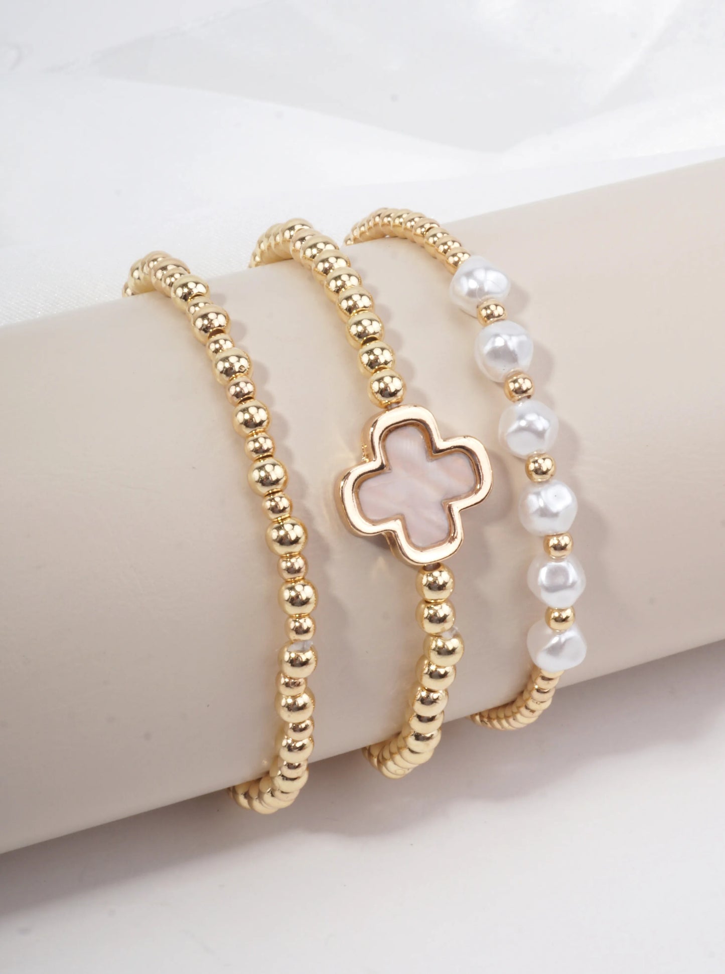 Adjustable Quatrefoil Enameled Stretch Bracelet