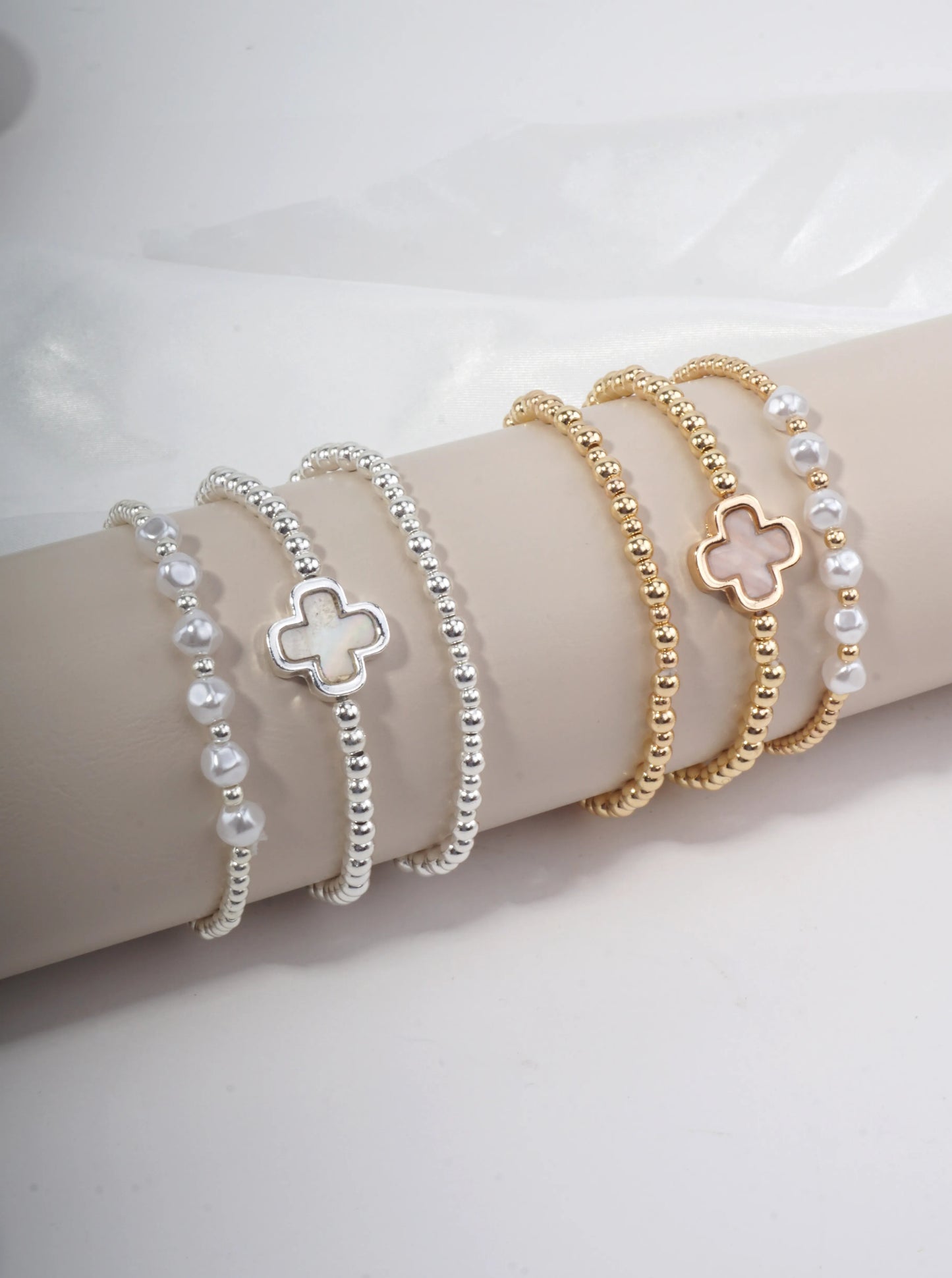 Adjustable Quatrefoil Enameled Stretch Bracelet