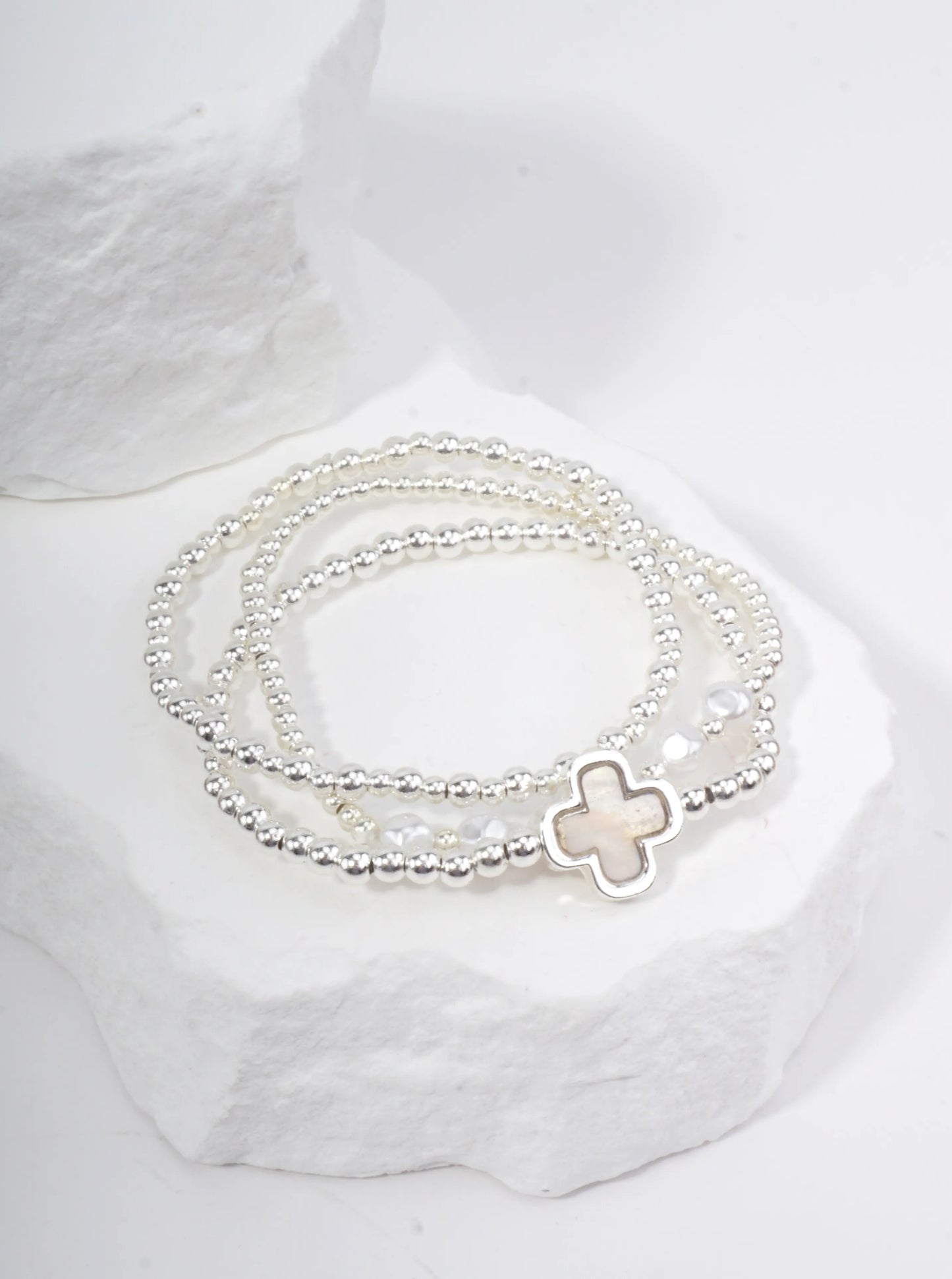 Adjustable Quatrefoil Enameled Stretch Bracelet
