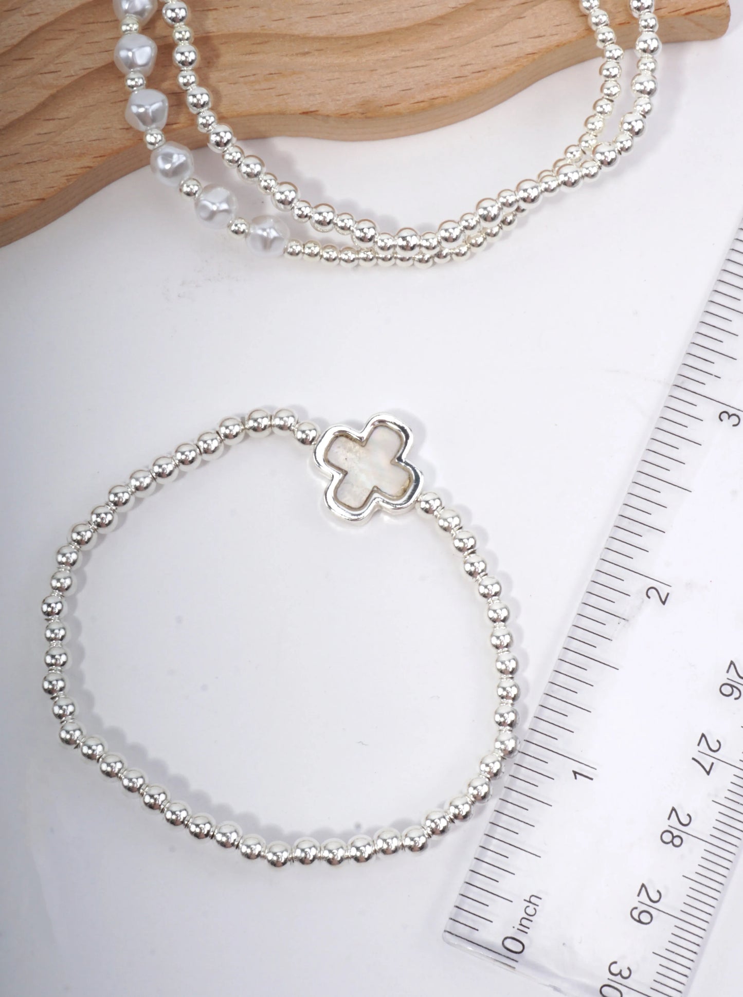 Adjustable Quatrefoil Enameled Stretch Bracelet