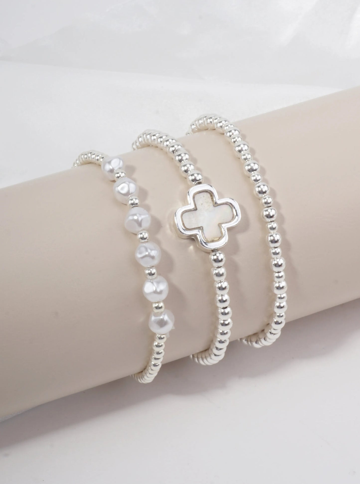 Adjustable Quatrefoil Enameled Stretch Bracelet