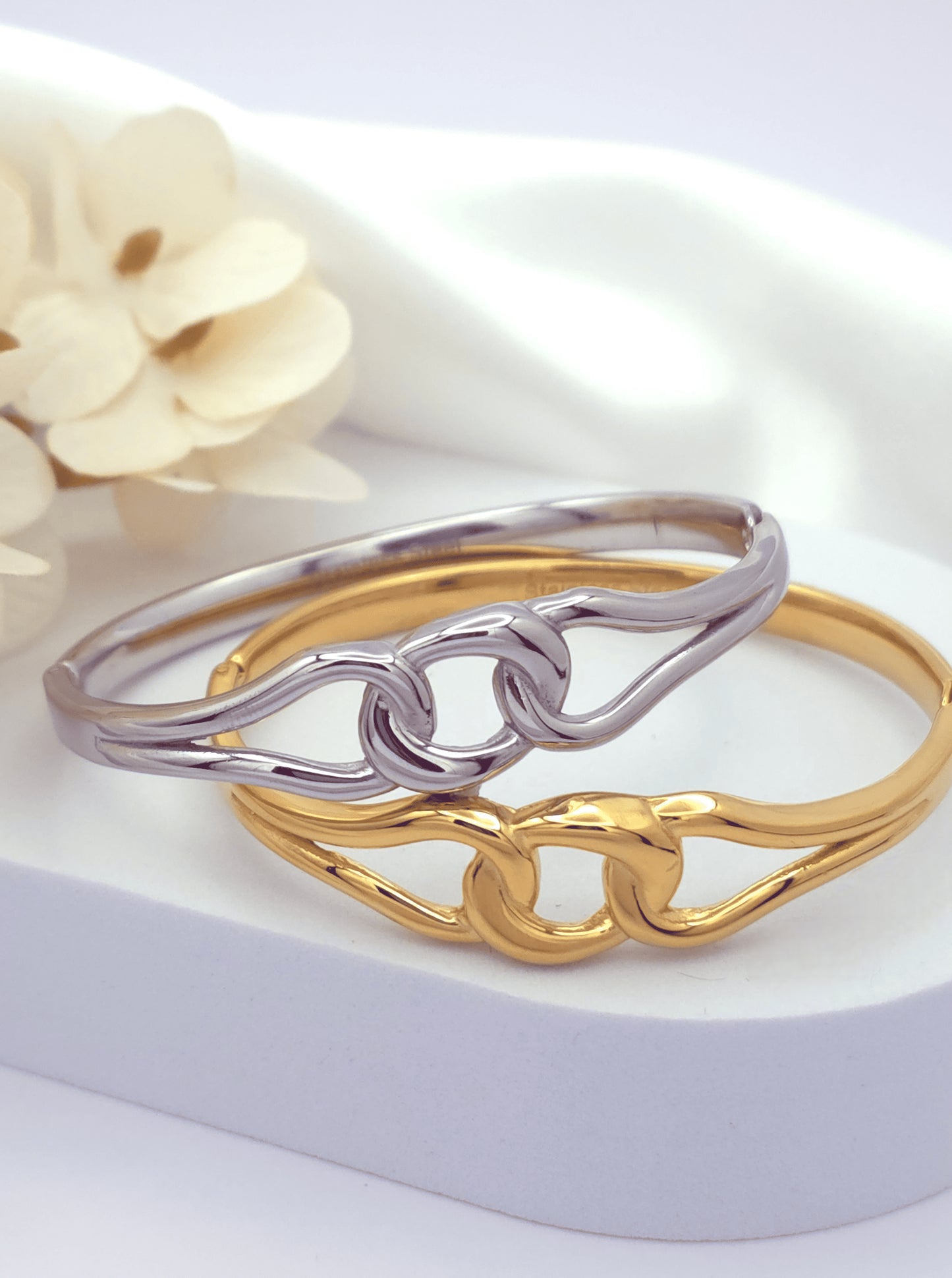 Modern Link Design Bangle Bracelet