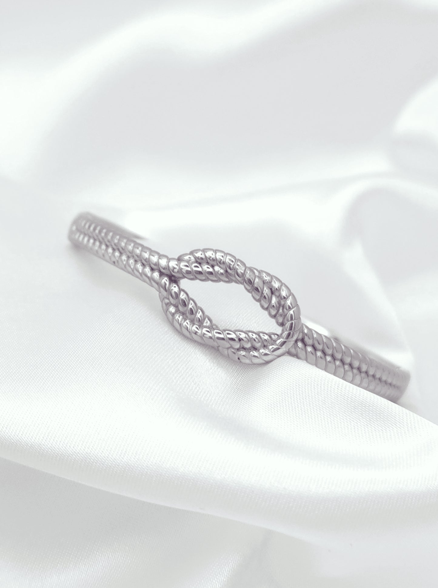 Cable Link Hinged Bangle Bracelet