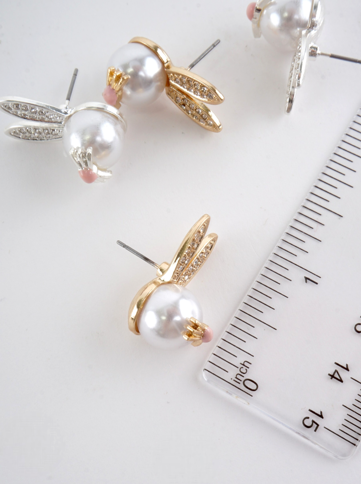 Bunny Pearlized Crystal Stud Earrings