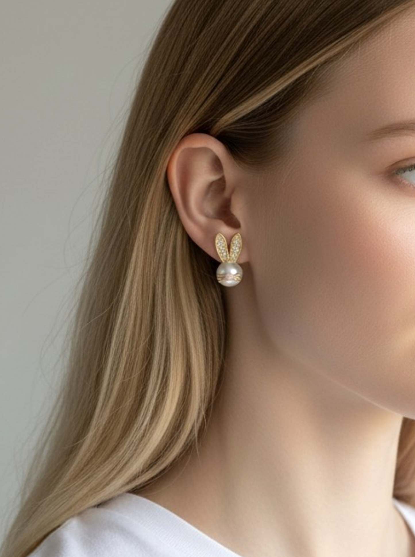 Bunny Pearlized Crystal Stud Earrings