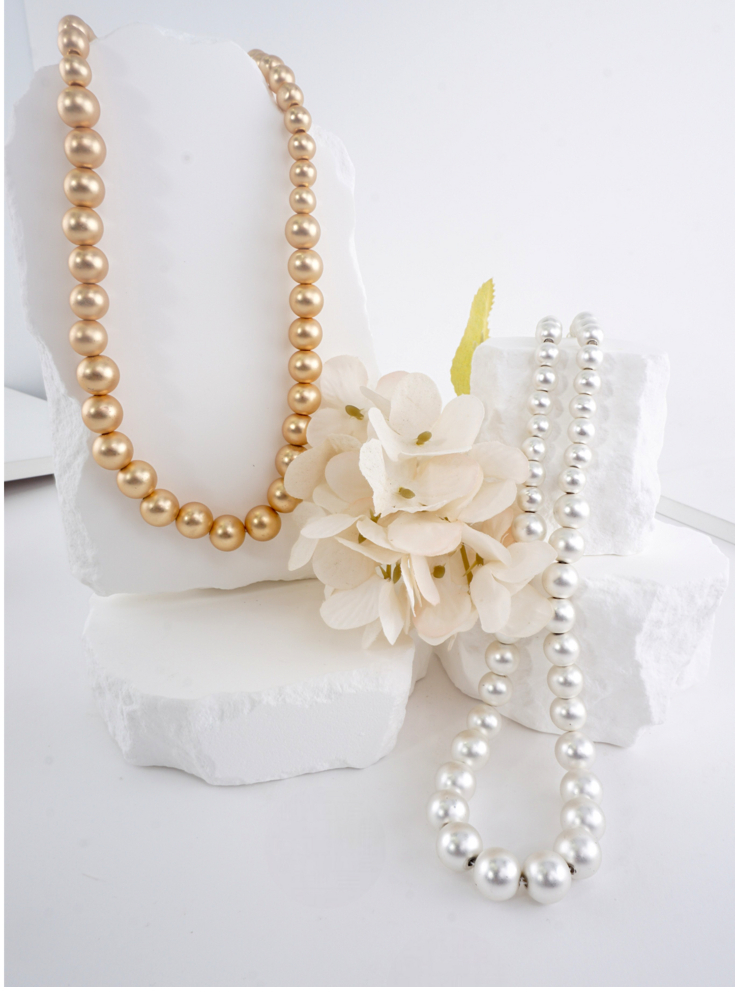 Elegant Matte Metallic Beads Necklace