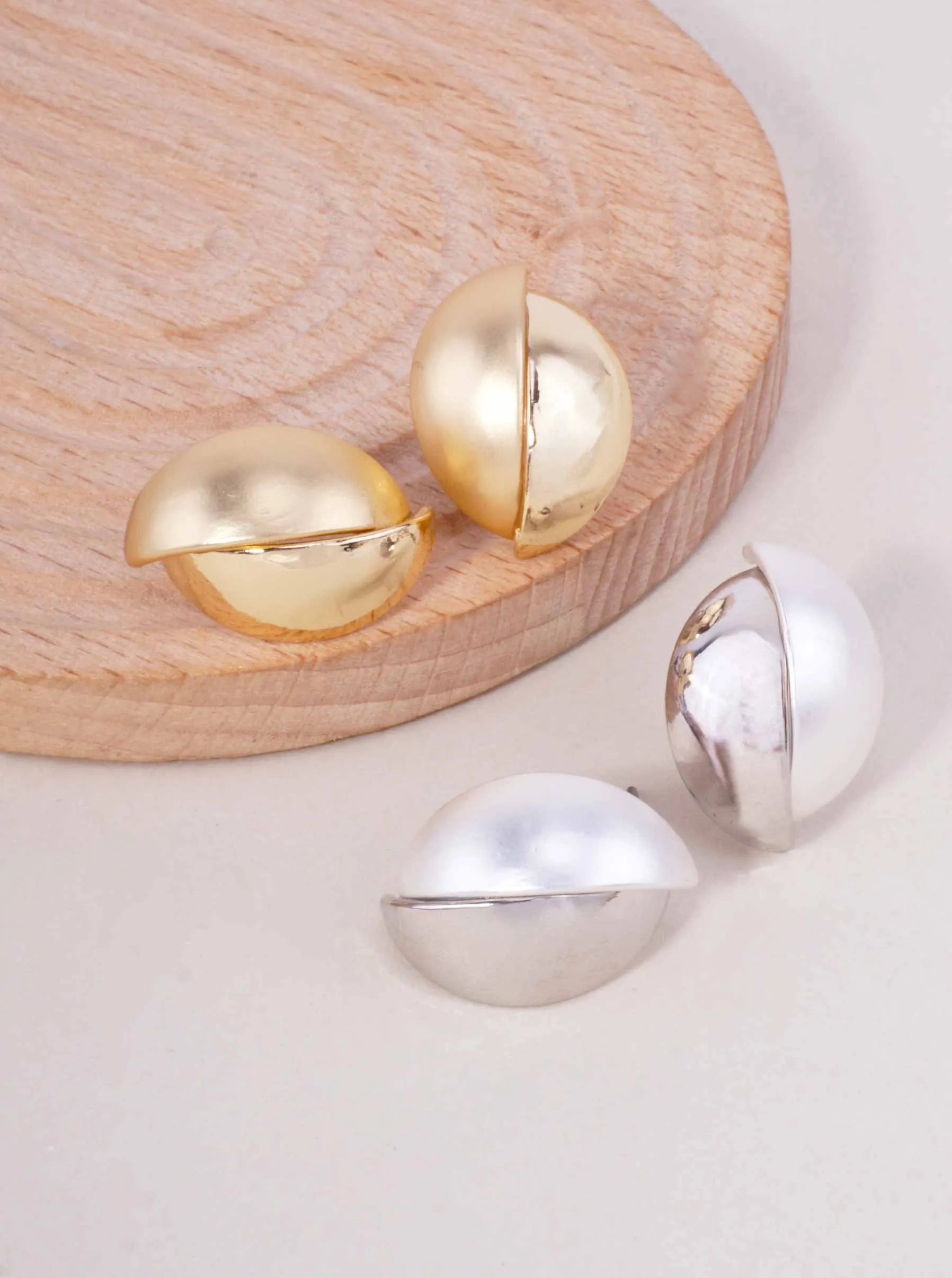 Matte-Polished-Dome-Stud-Earrings-33-HE4491-GDMS-2-USOBFG28071626K0450.jpg
