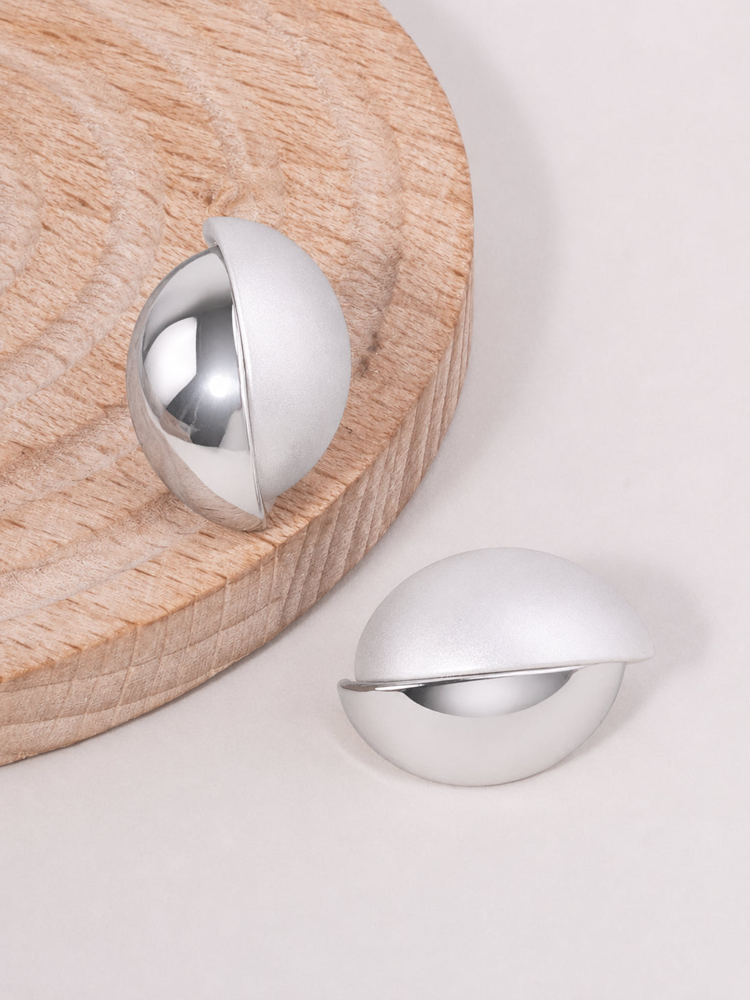 Matte-Polished-Dome-Stud-Earrings-33-HE4491-RHMS-0-RRCKP228071626K0450.jpg