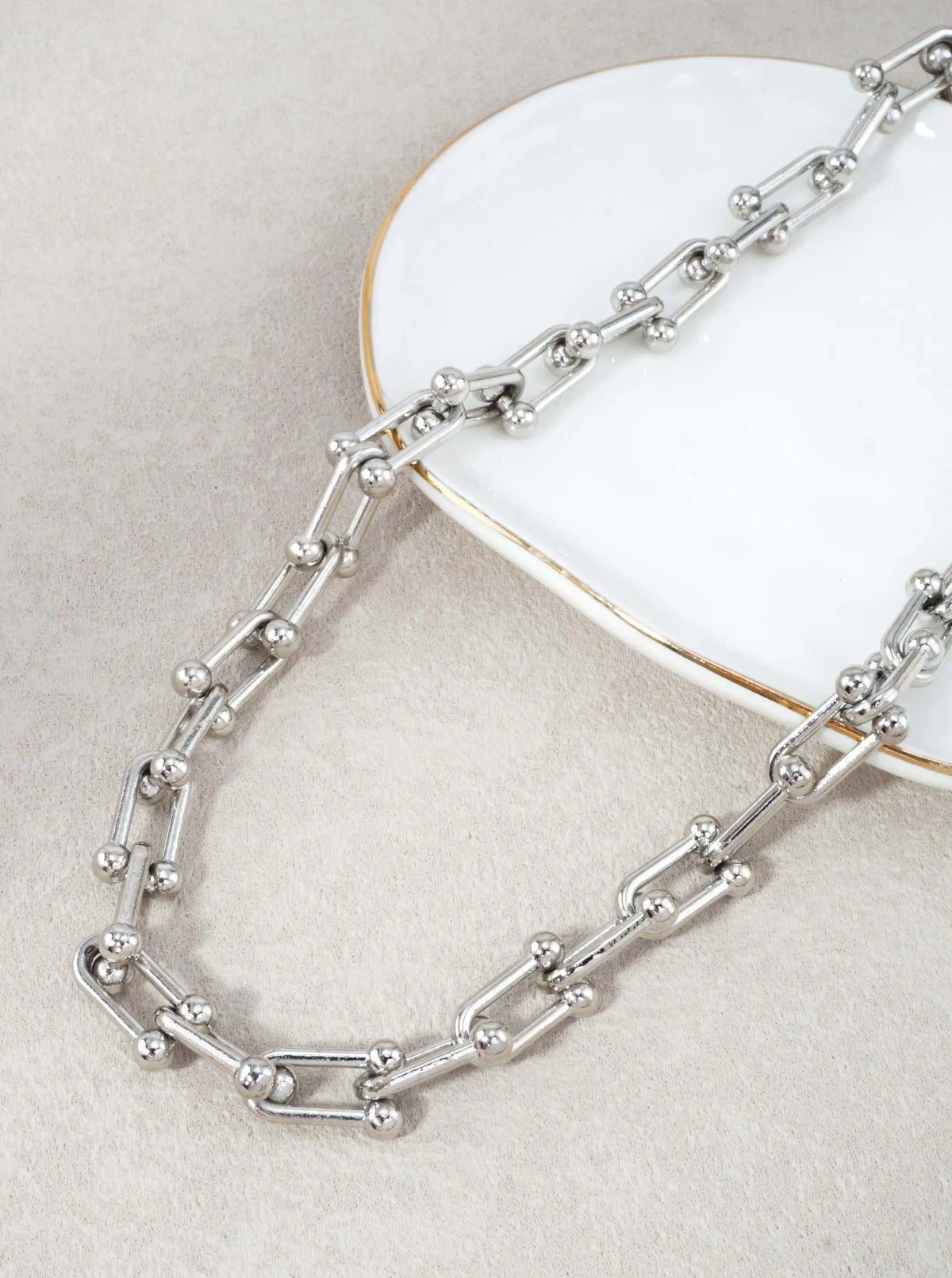 Medium Alloy Horseshoe Chain Necklace