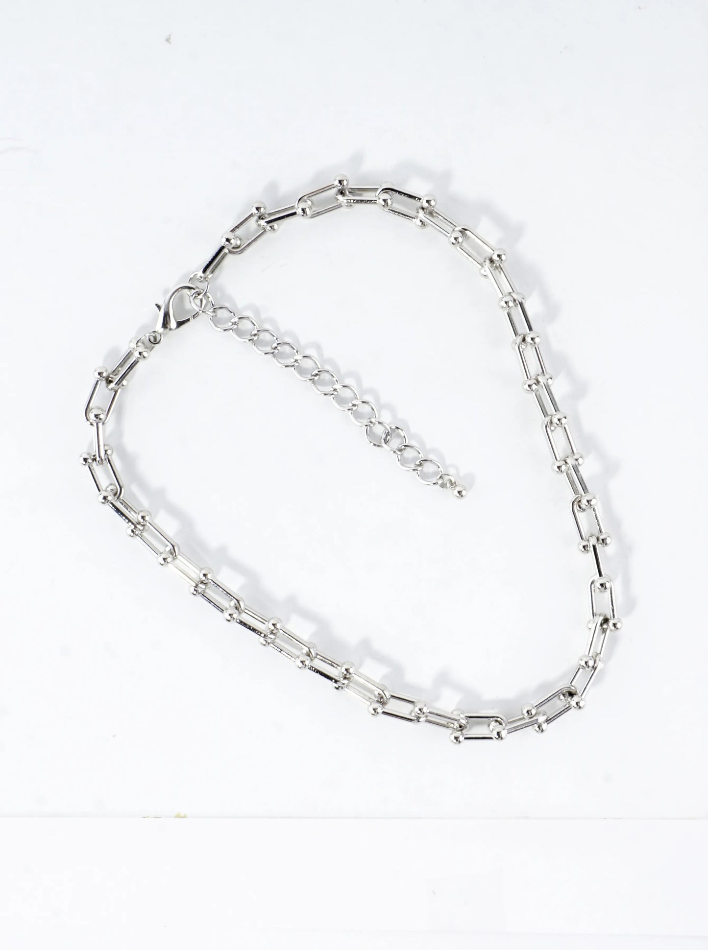 Medium Alloy Horseshoe Chain Necklace