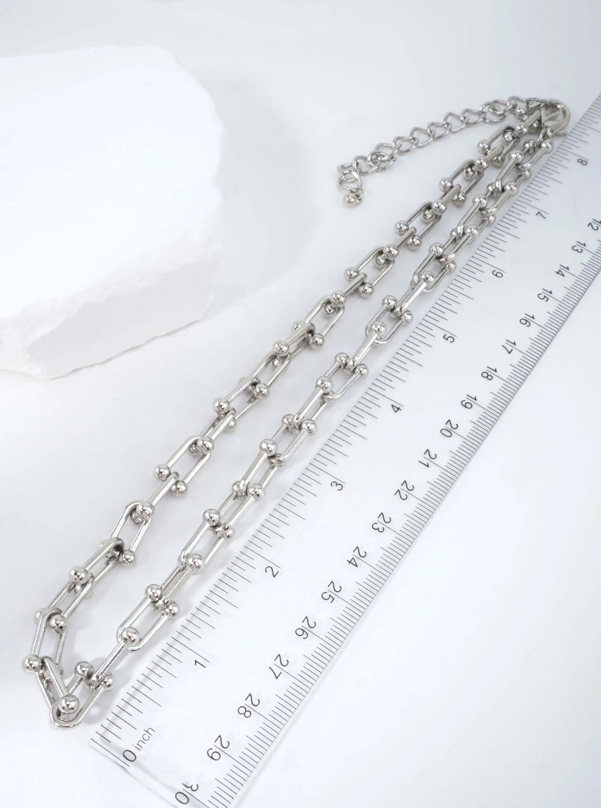 Medium Alloy Horseshoe Chain Necklace