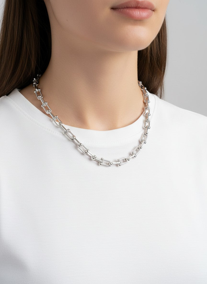 Medium Alloy Horseshoe Chain Necklace