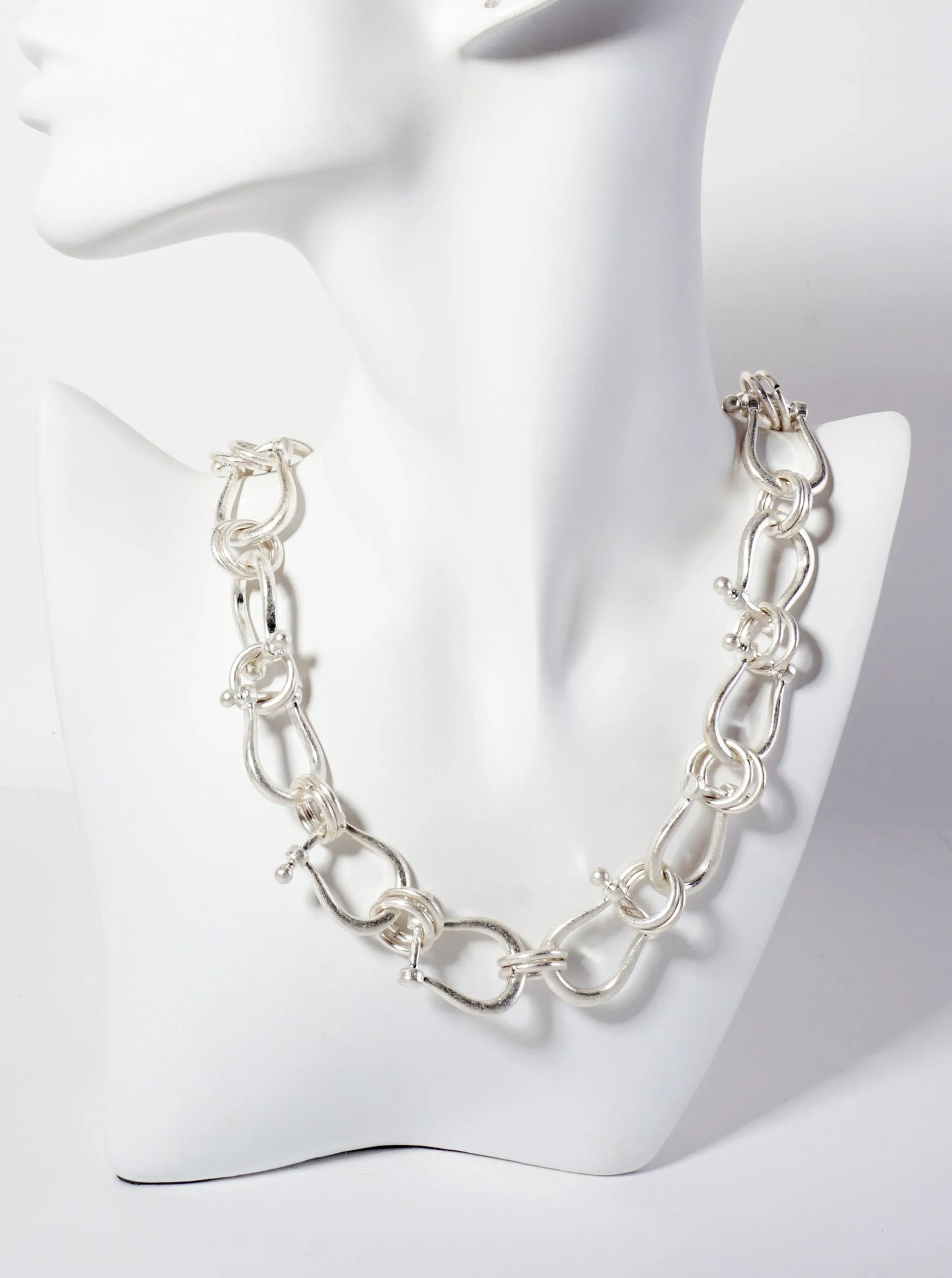 Metal 18-inch Chunky Horseshoe Link Chain Necklace