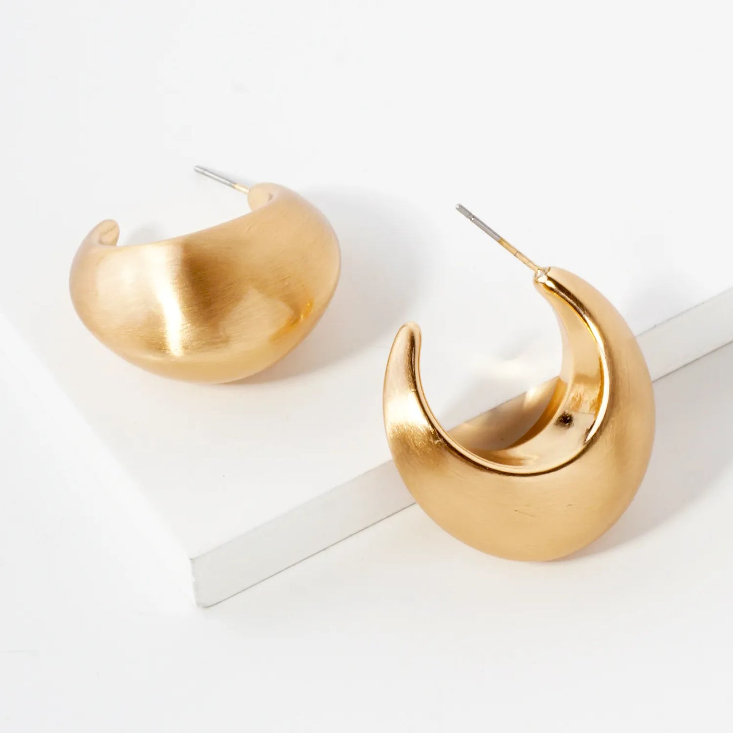 Metal 30mm Tapered Hollow Hoop Earrings
