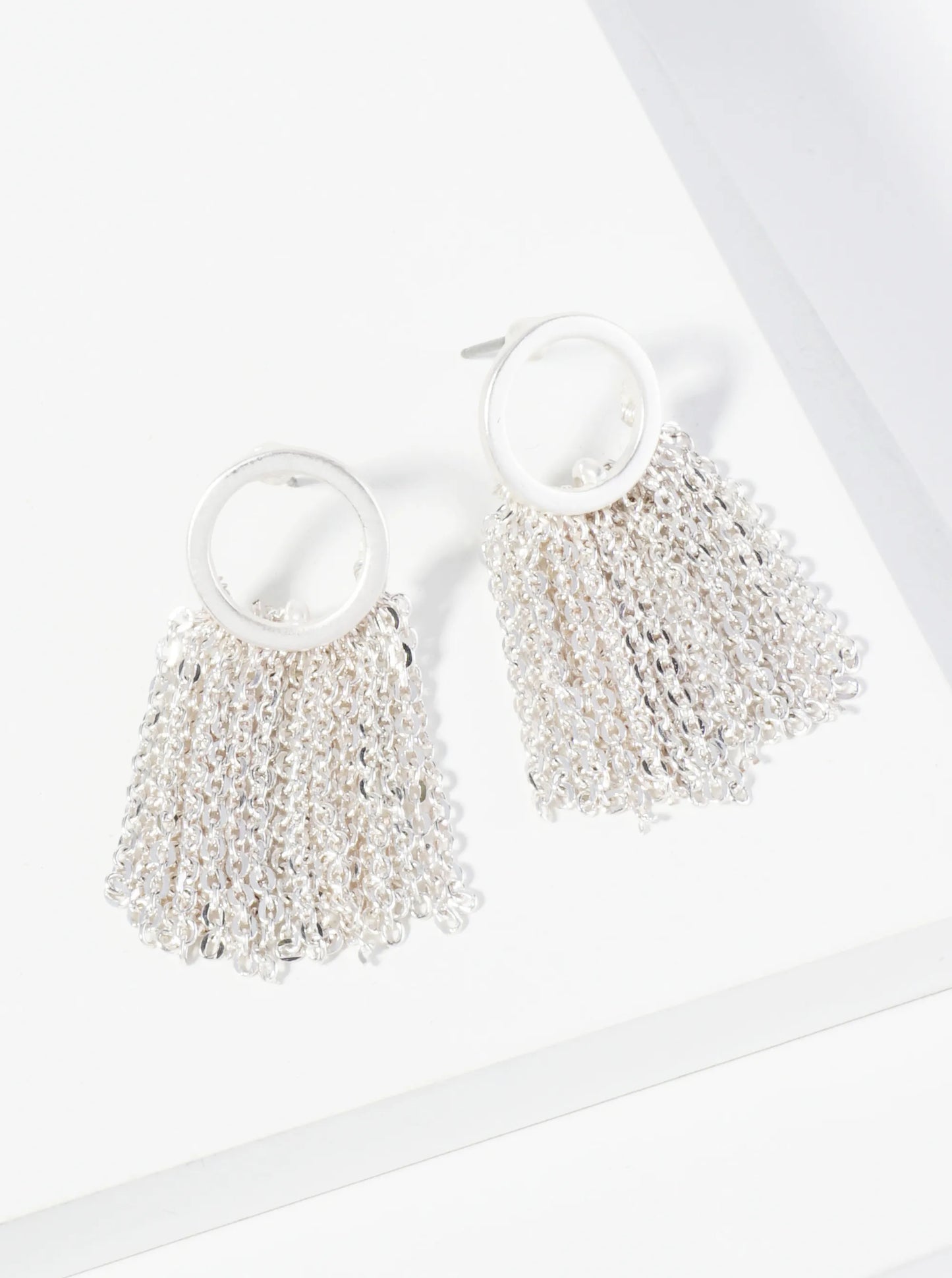 Metal Chain Drop Circle Post Earrings