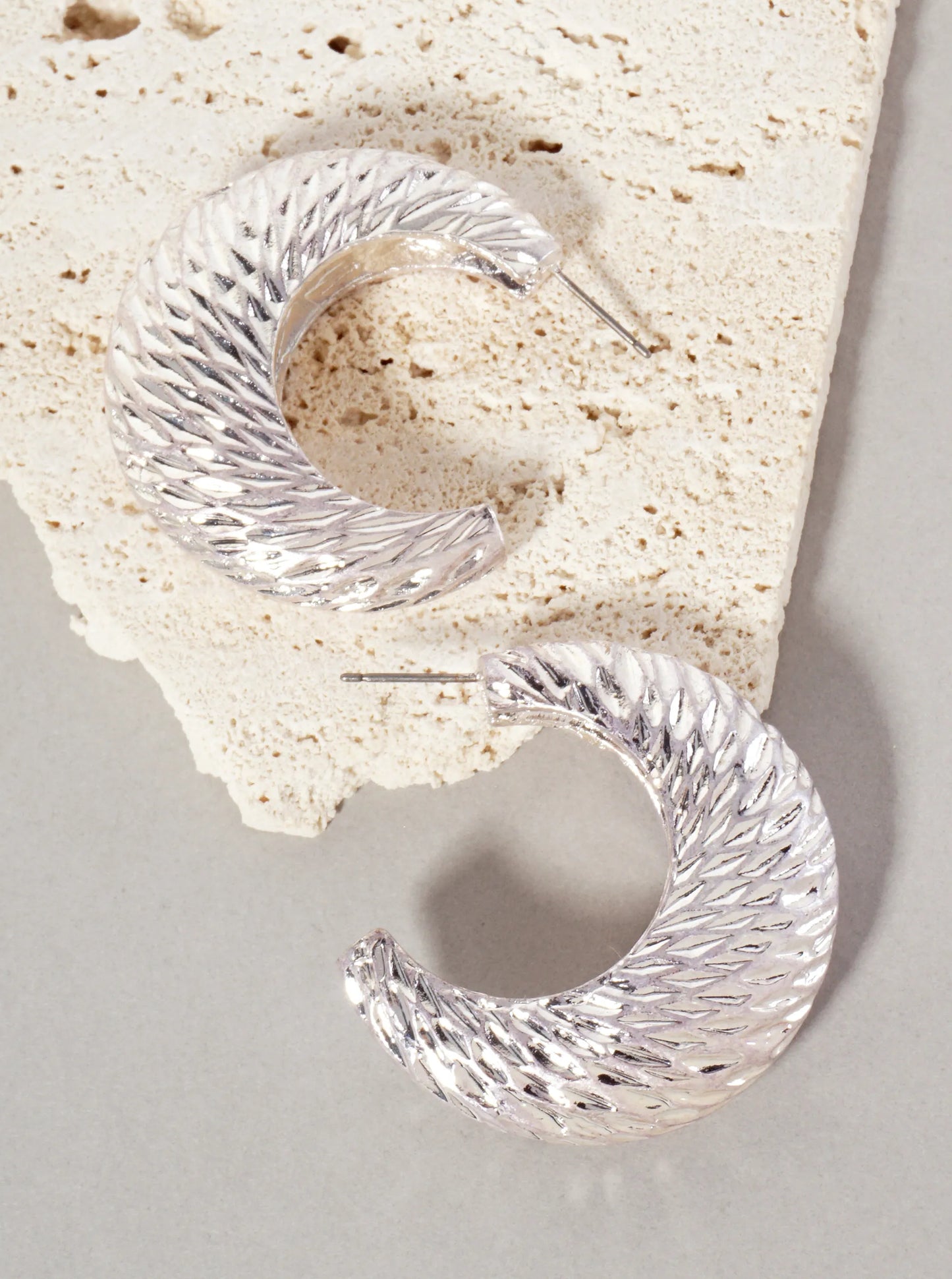 Metal Diamond Pattern 40mm Tapered Open Hoop Earrings With-Titanium-Post