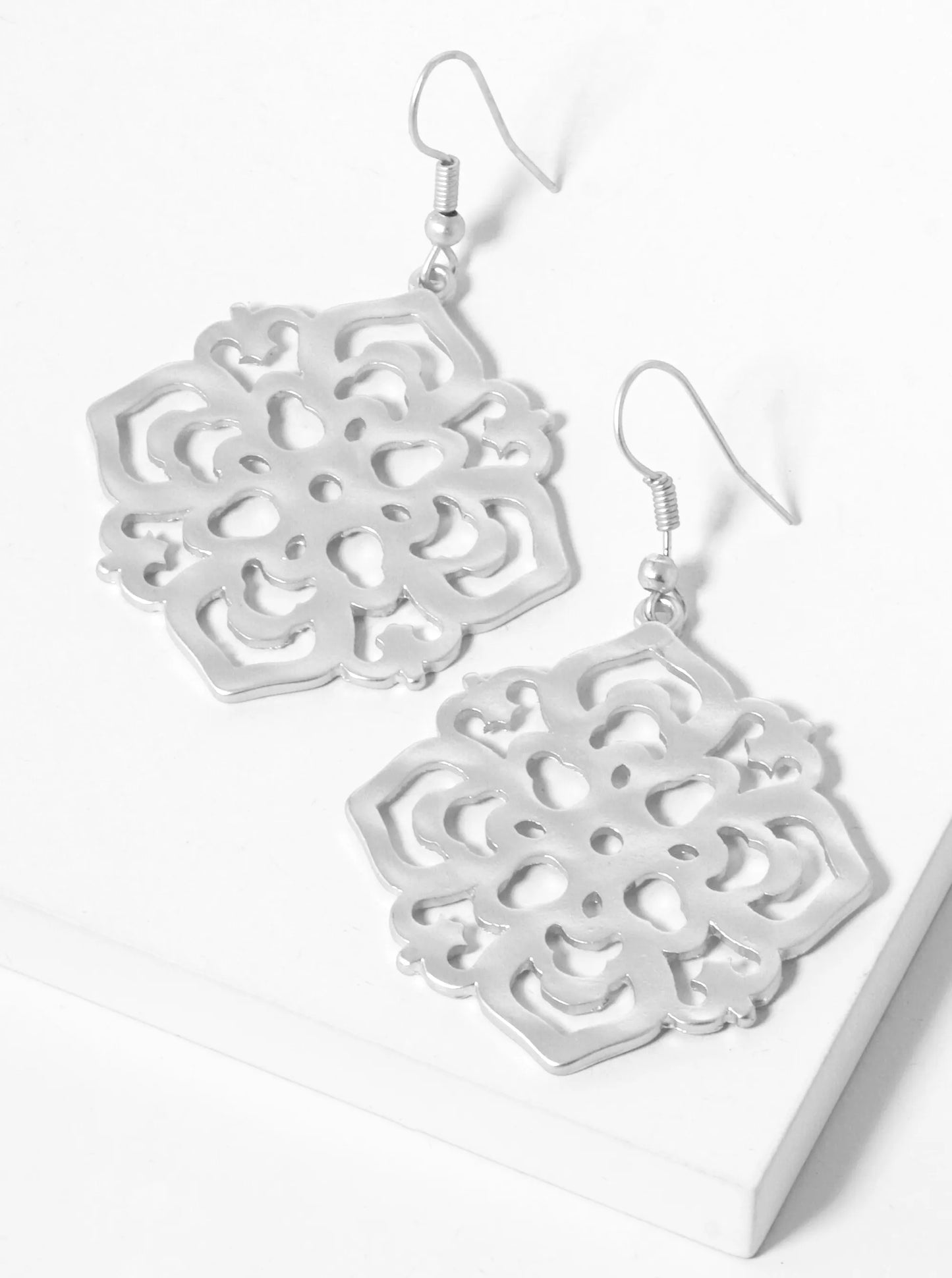 Metal Filigree Dangle Drop Earrings