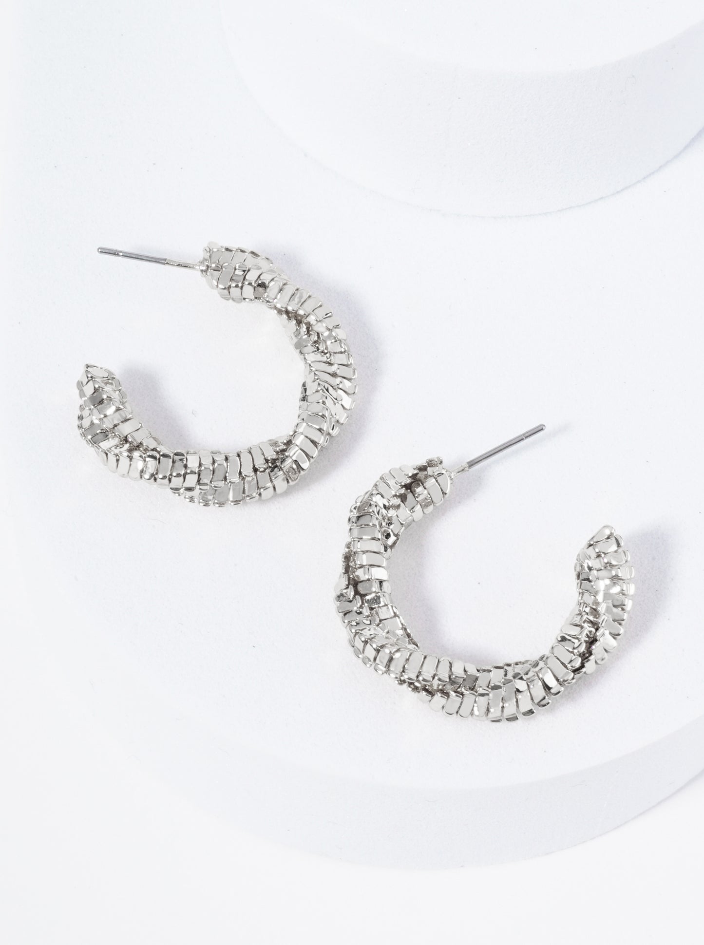 Metal Intertwined Chains 25mm Open Hoop Earrings