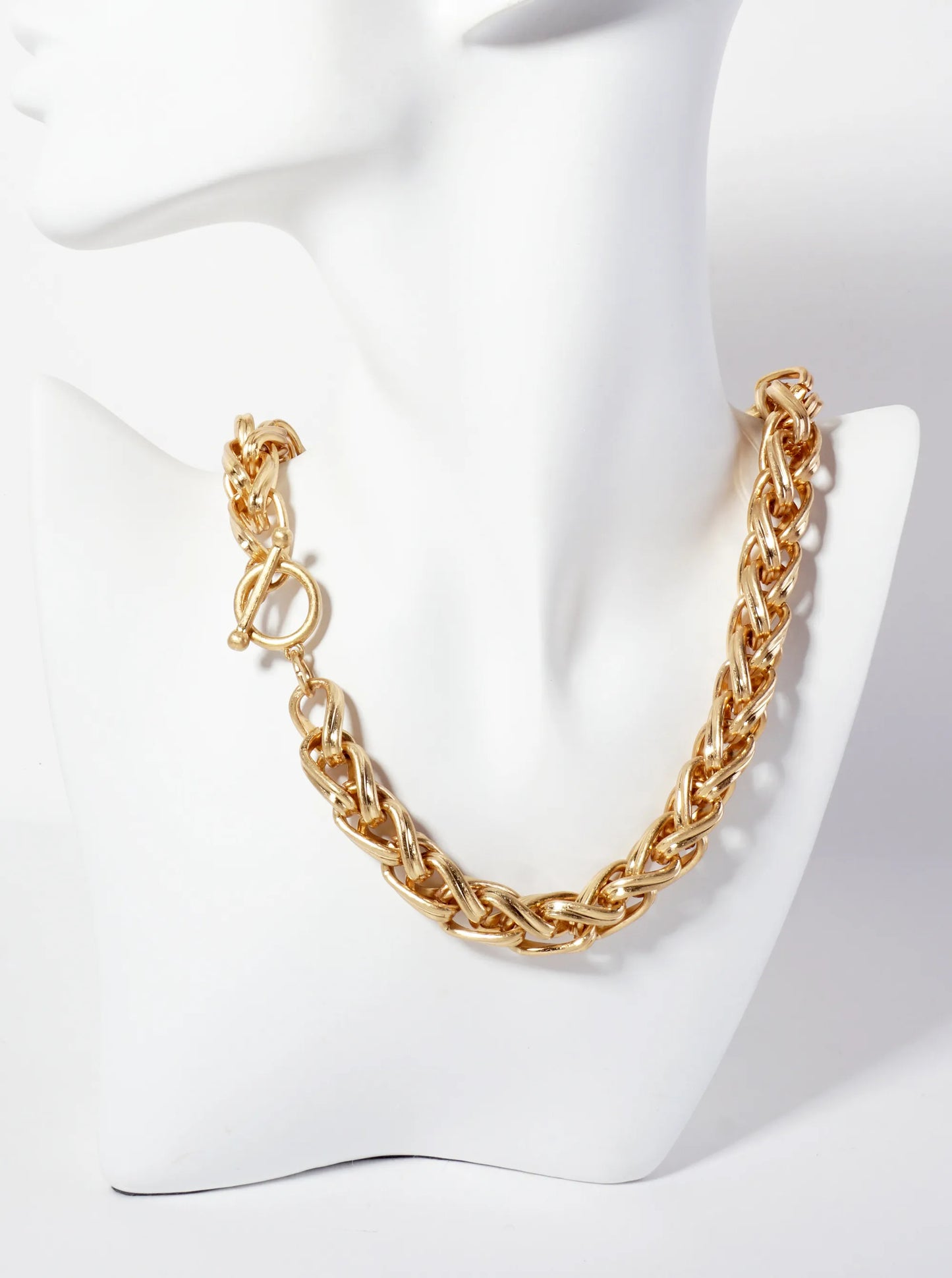 Metal Interwoven 18-inch Chunky Chain Necklace With Toggle-Closure