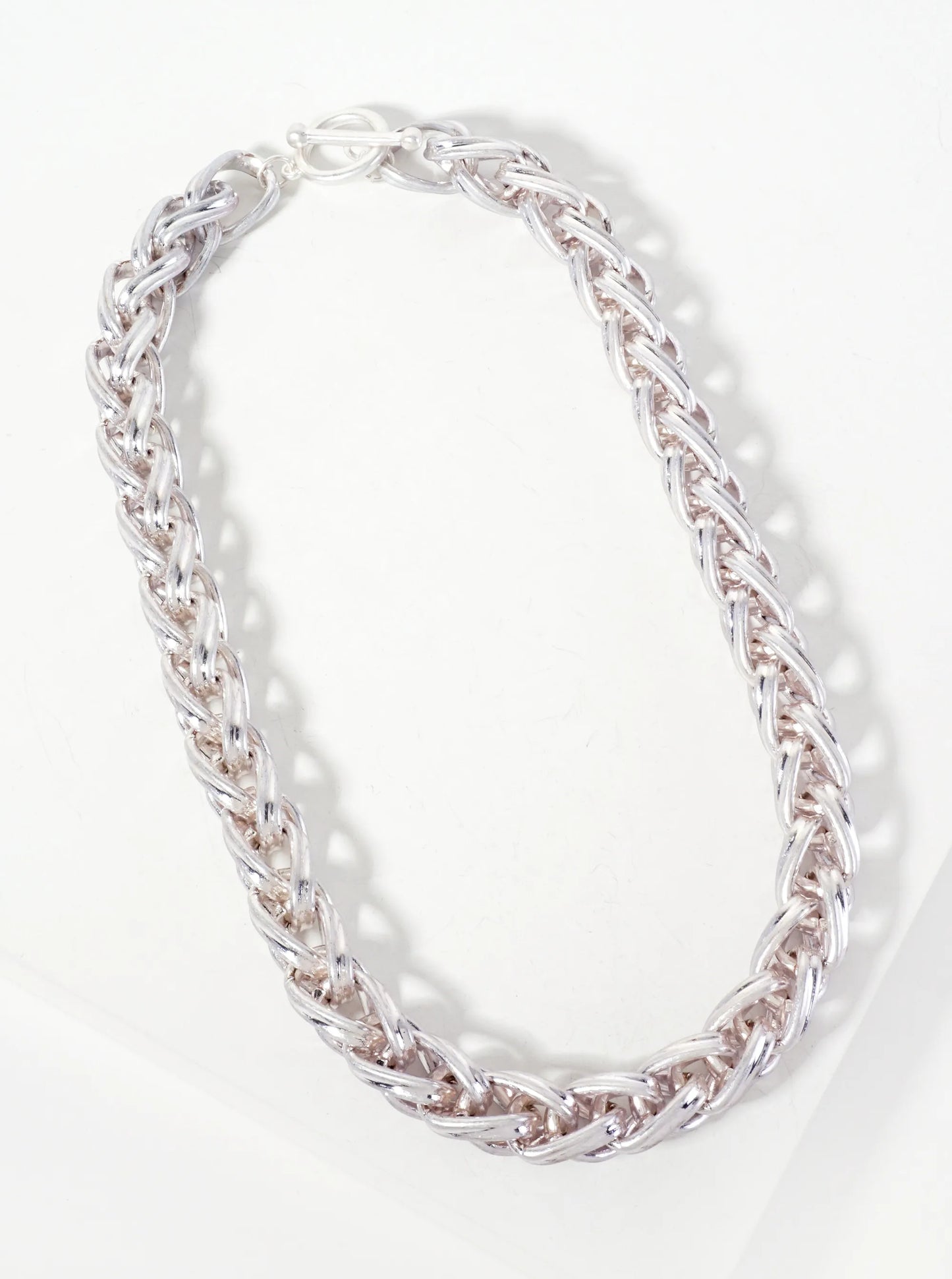 Metal Interwoven 18-inch Chunky Chain Necklace With Toggle-Closure