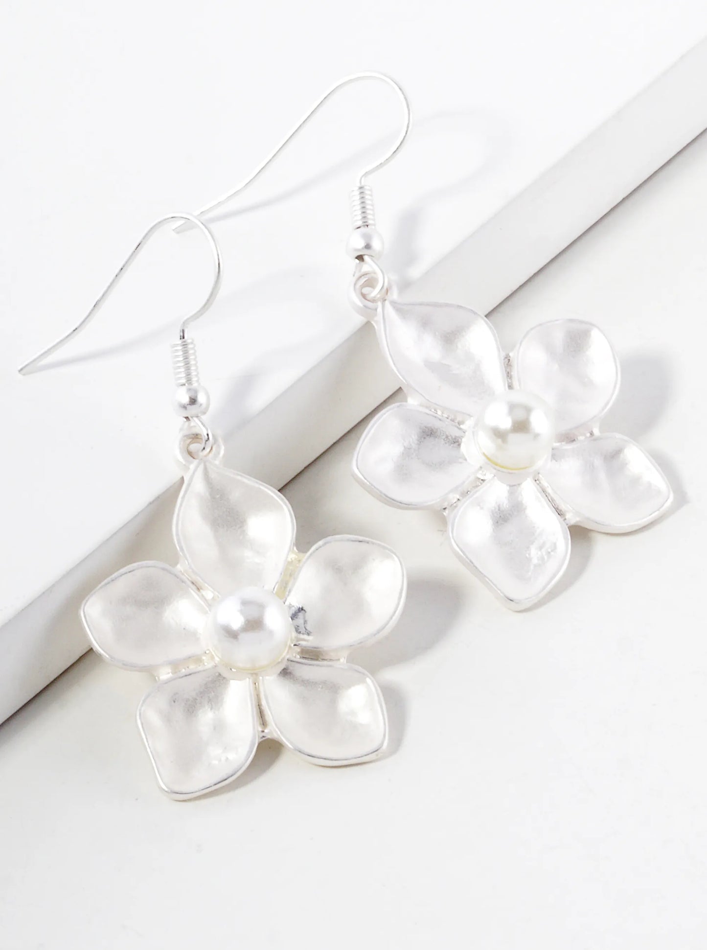 Metal Pearl Flower Dangle Drop Earrings