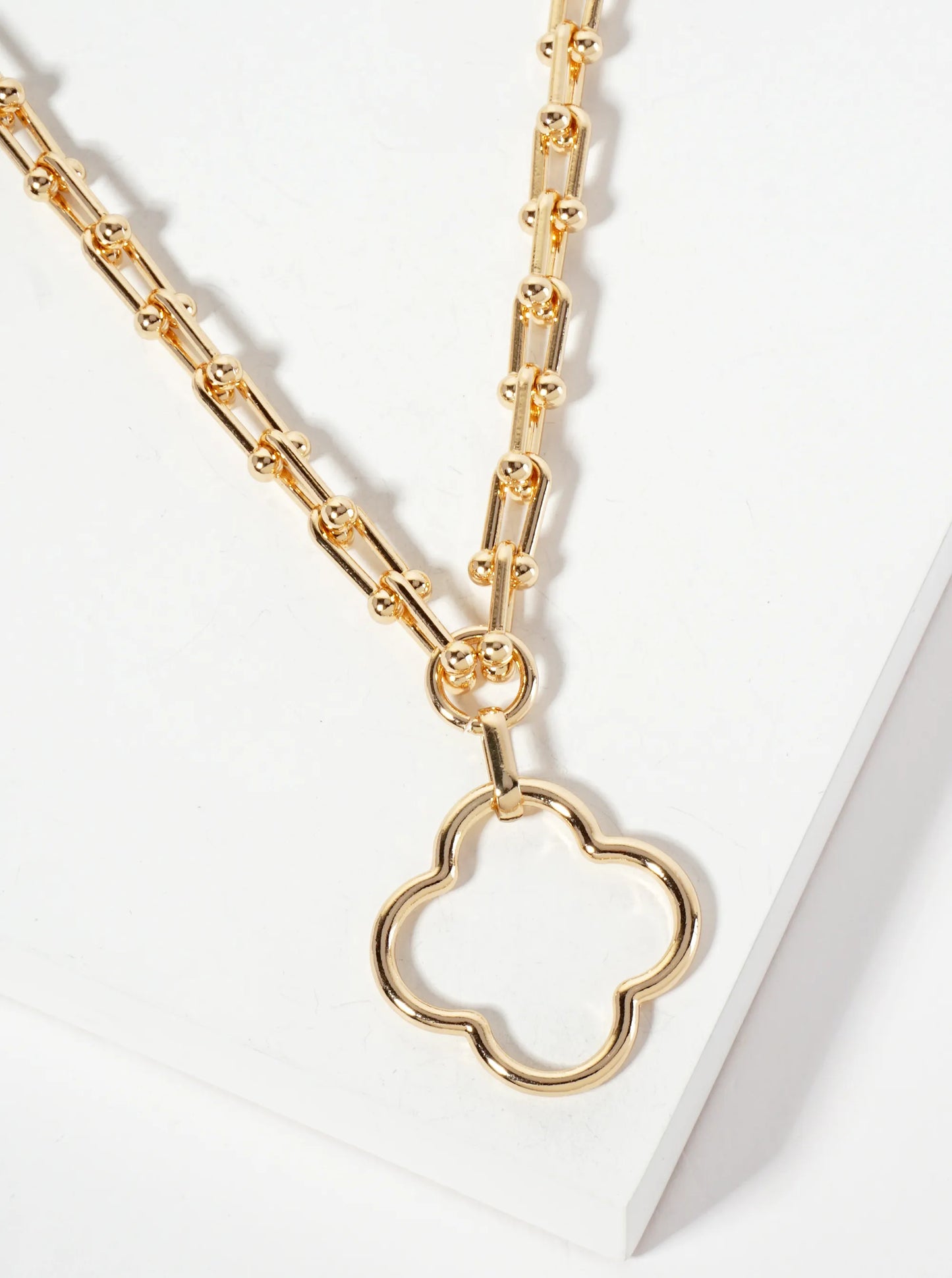 Metal Quatrefoil Pendant With HardWear Chain Necklace