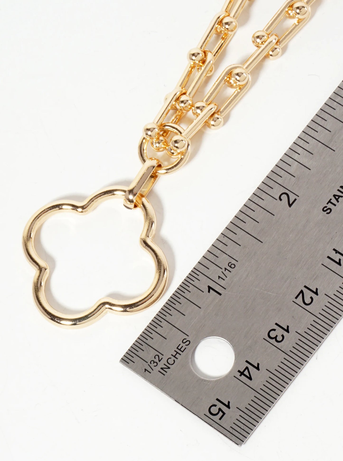 Metal Quatrefoil Pendant With HardWear Chain Necklace