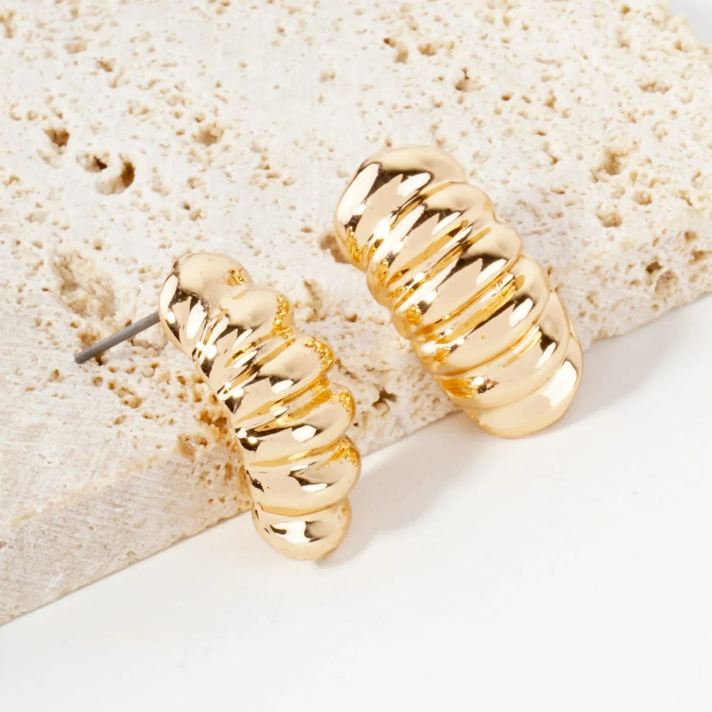 Metal Ribbed Curved Bar Minimalist Earrings