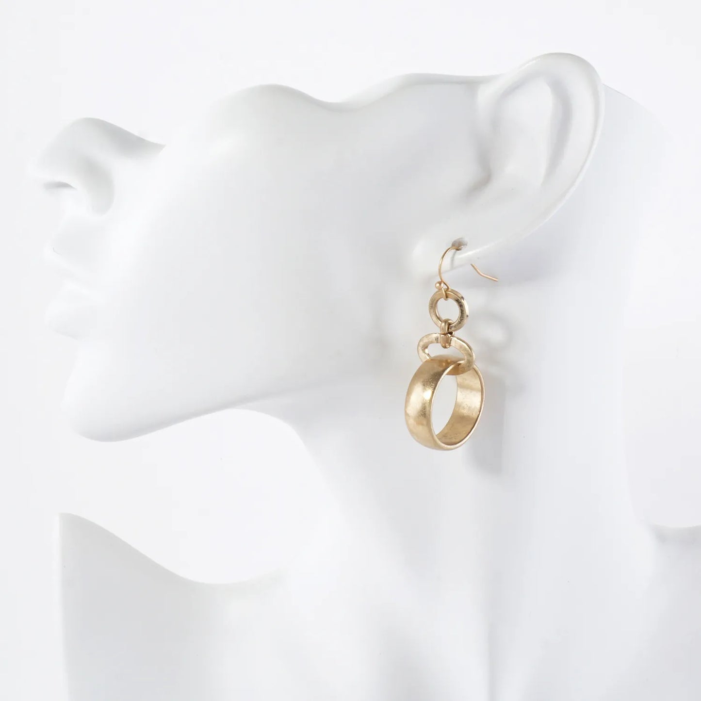 Metal Sleek Linked Circle Drop Earrings