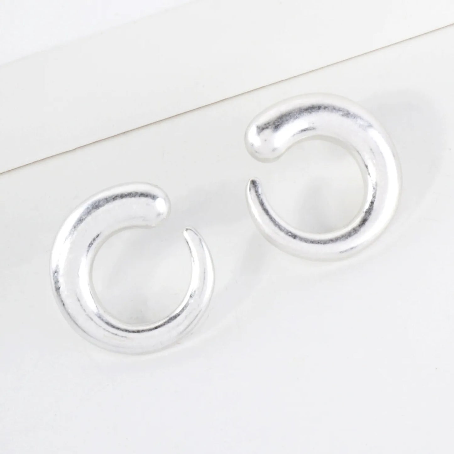 Metal Tapered Circle Earrings With-Titanium-Post